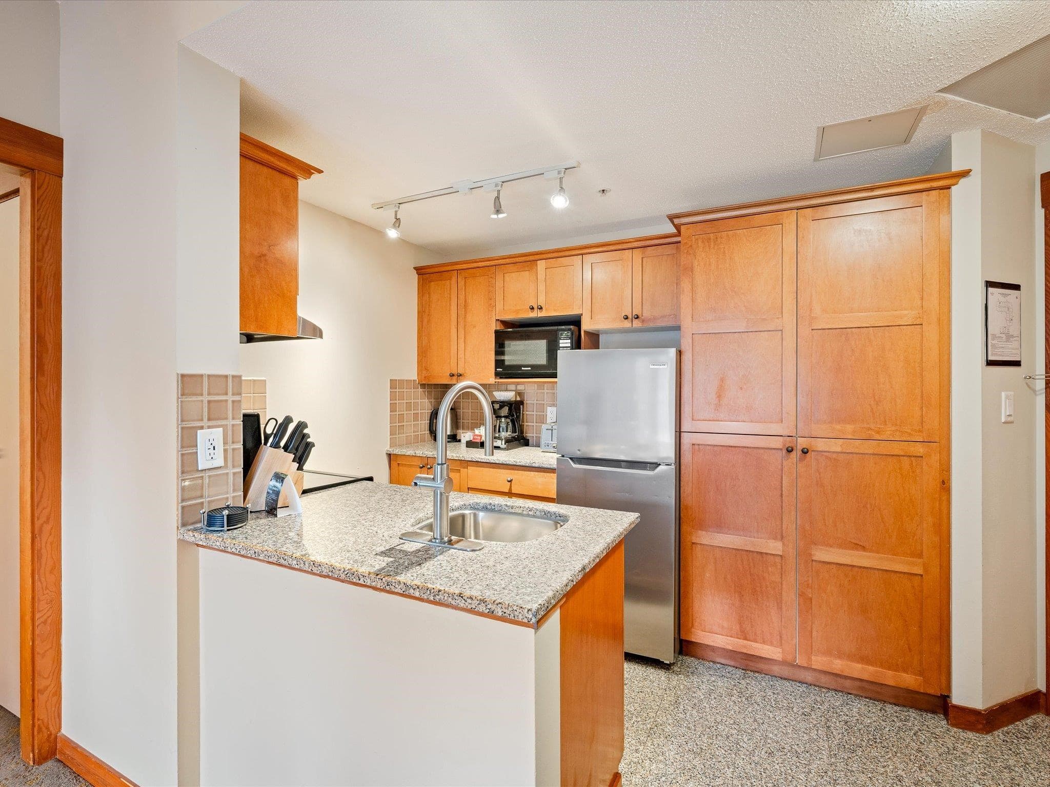 216 - 4320 Sundial Crescent, Whistler, V8E 1G6 — photo 3
