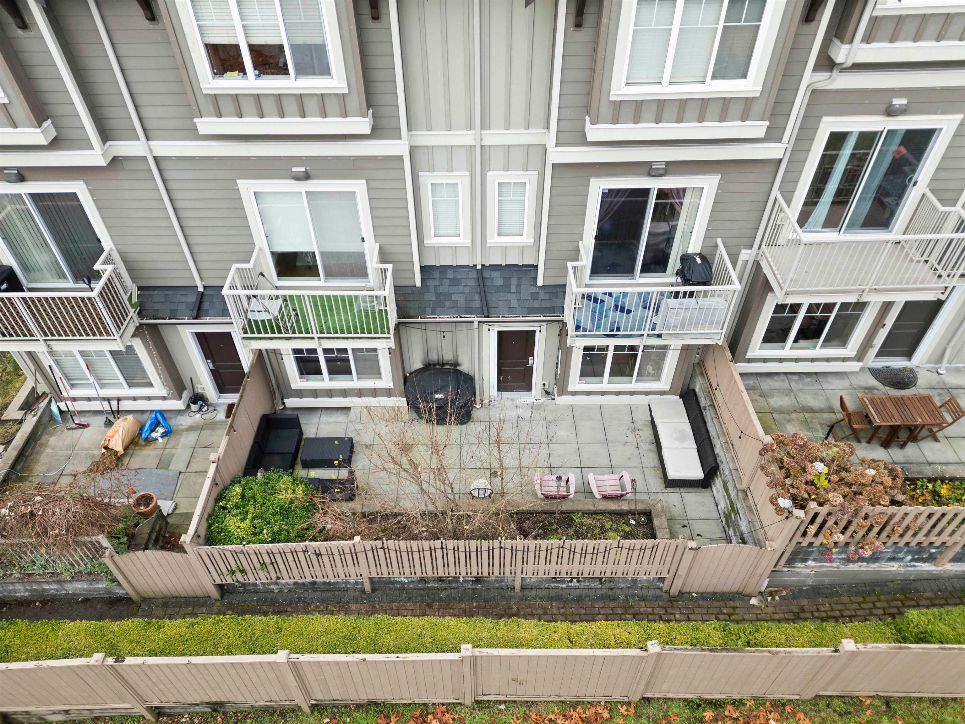 110 - 368 Ellesmere Avenue, Burnaby, V5B 3S9 — photo 3