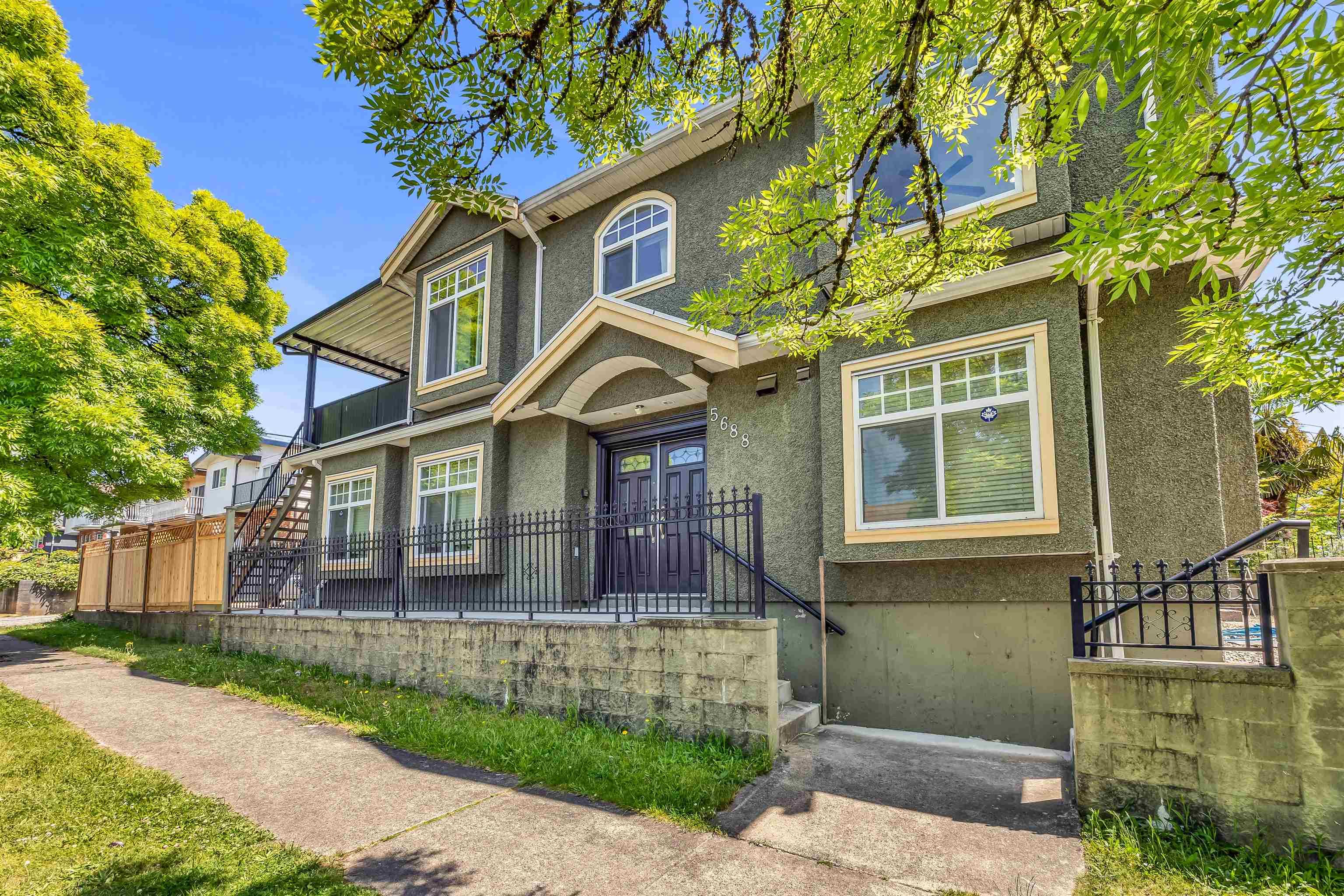 5688 Sherbrooke Street, Vancouver