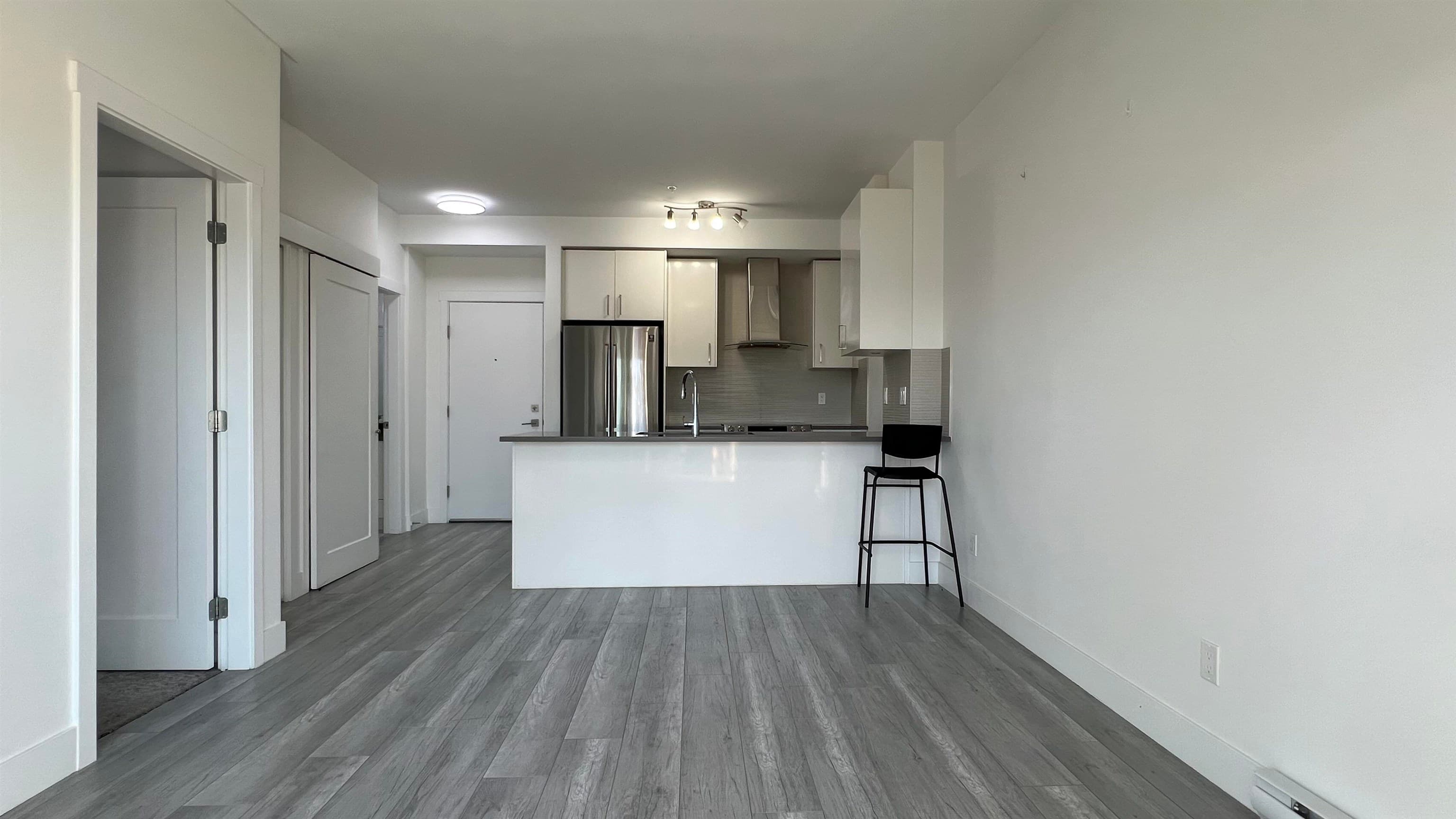 506 - 9689 140 Street, Surrey, V3T 0P3 — photo 4