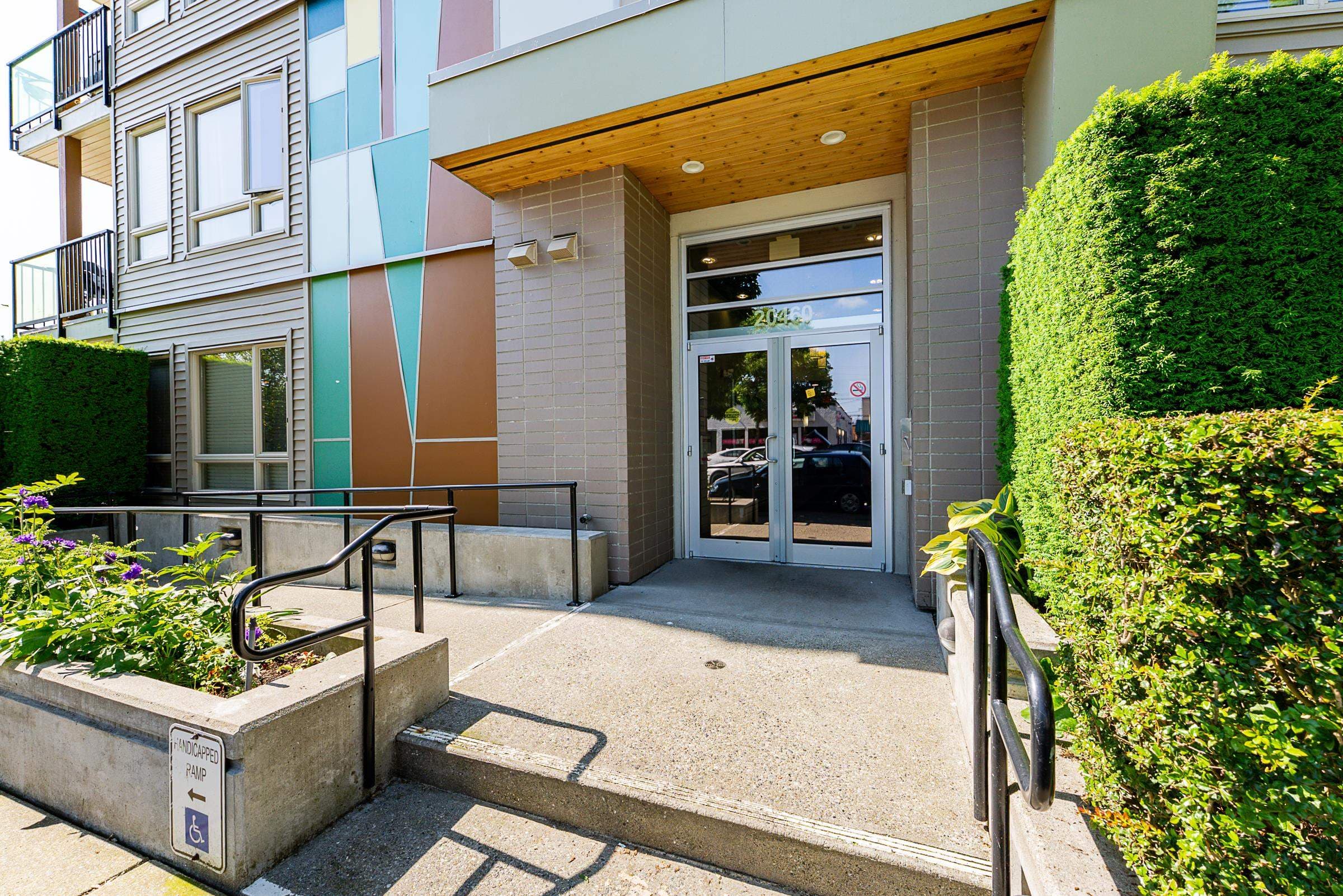 205 - 20460 Douglas Crescent, Langley, V3A 0C6 — photo 2