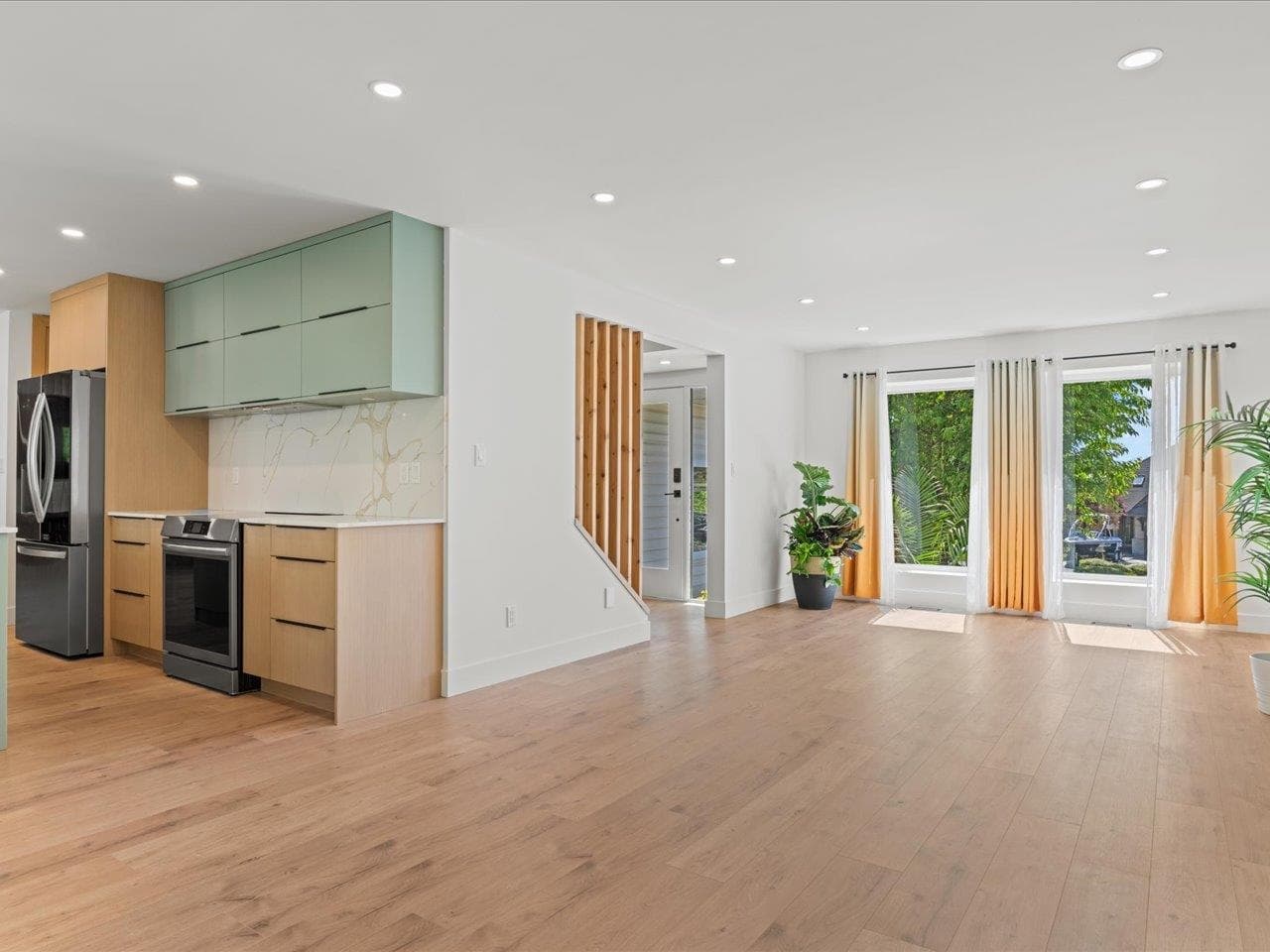 1135 Settlers Court, Port Coquitlam, V3C 5Y5 — photo 2