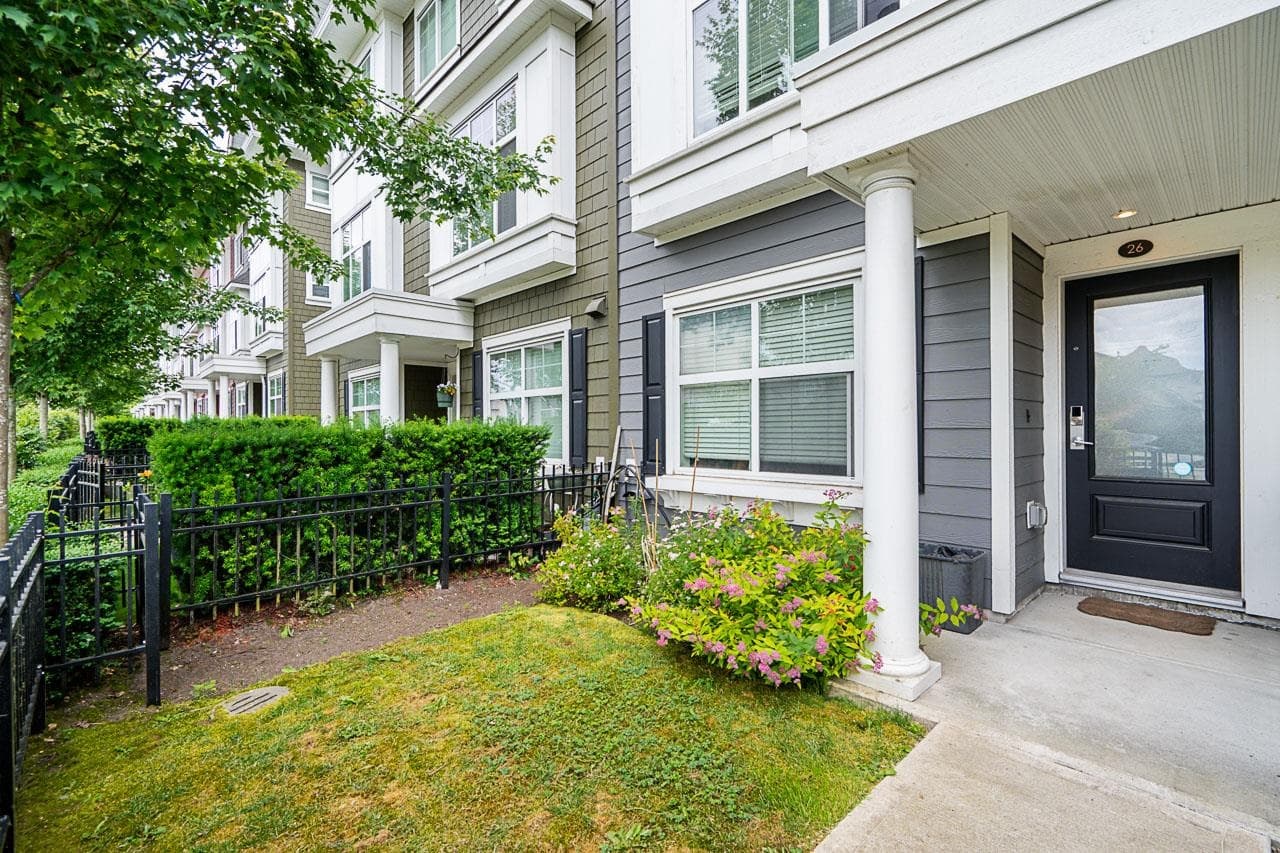26 - 27735 Roundhouse Drive, Abbotsford, V4X 0B9 — photo 3