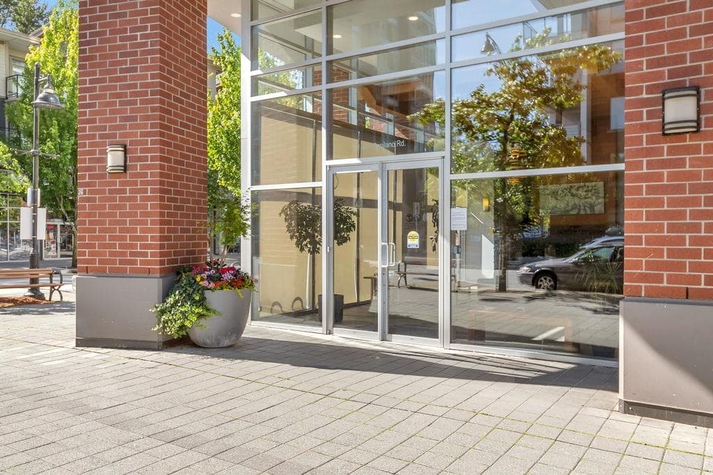402 - 400 Capilano Road, Port Moody, V3H 2V4 — photo 2