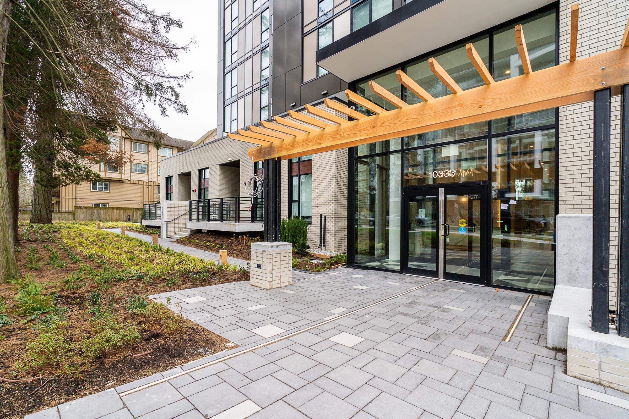 601 - 10333 133 Street, Surrey, V3T 0V1 — photo 2