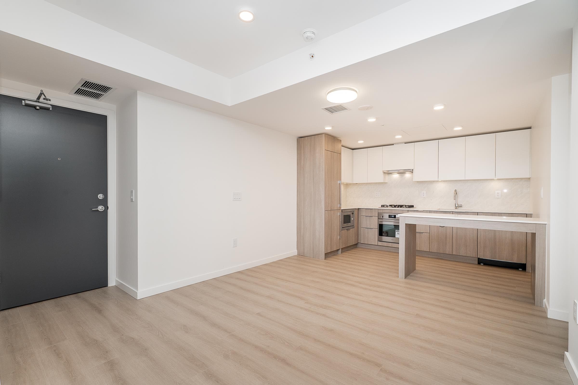 601 - 10333 133 Street, Surrey, V3T 0V1 — photo 5
