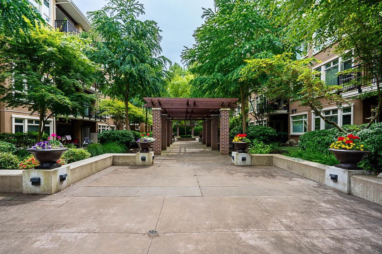 309 - 1975 154 Street, Surrey, V4A 4S2 — photo 2