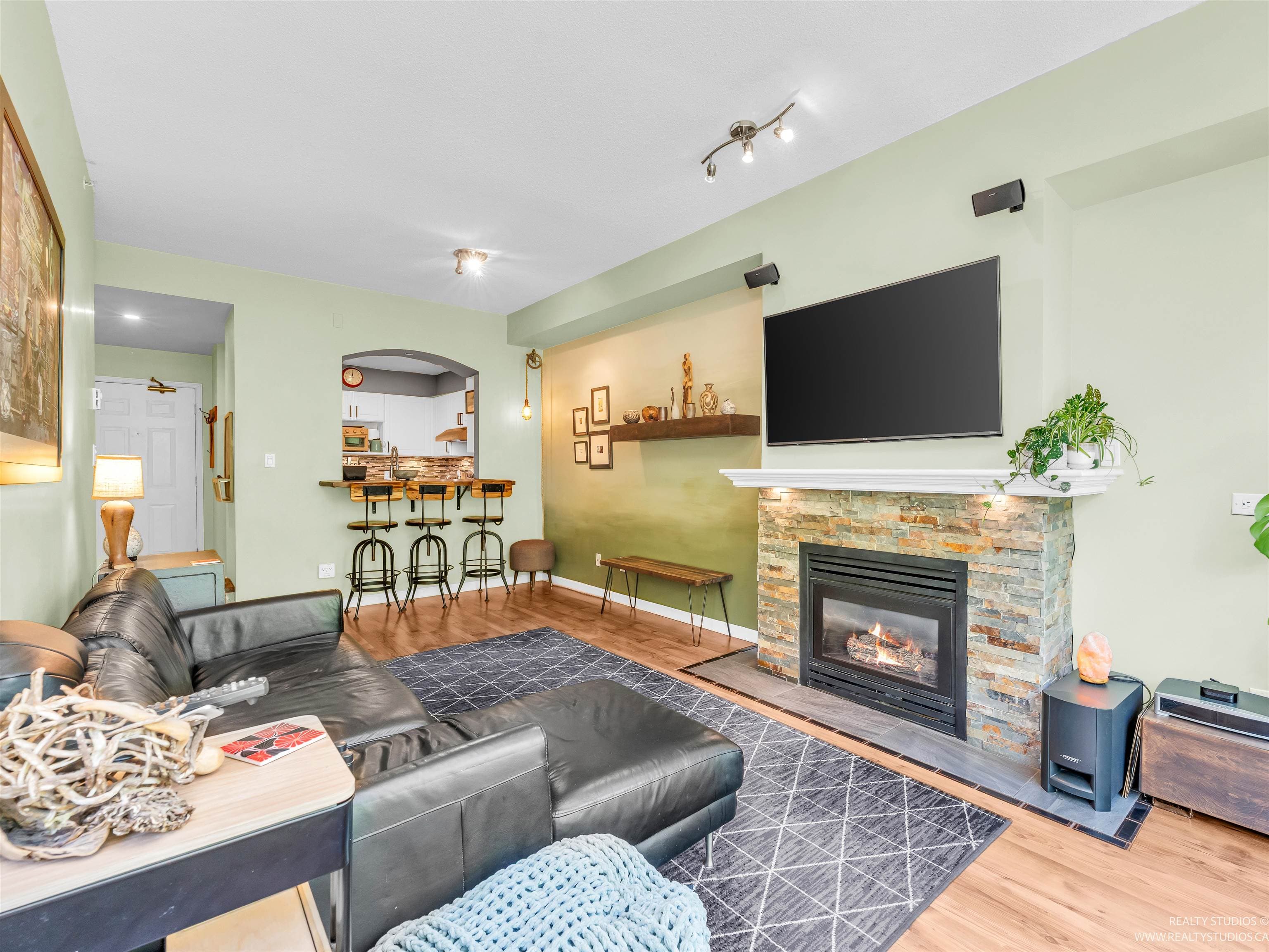 514 - 3600 Windcrest Drive, North Vancouver