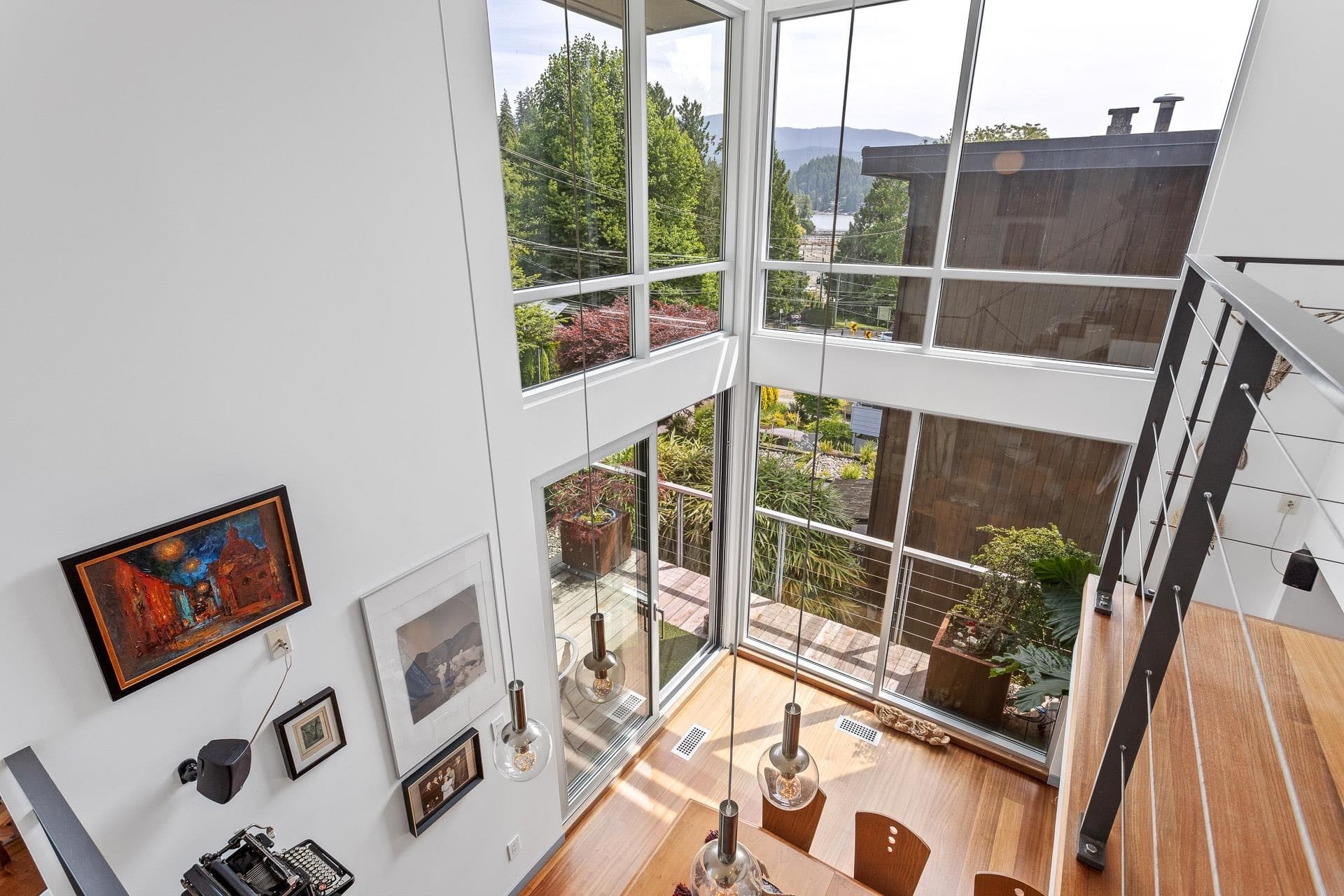 4527 Strathcona Road, North Vancouver, V7G 1G7 — photo 5