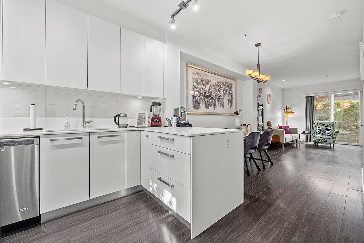 3 - 6868 Burlington Avenue, Burnaby, V5J 0G1 — photo 3