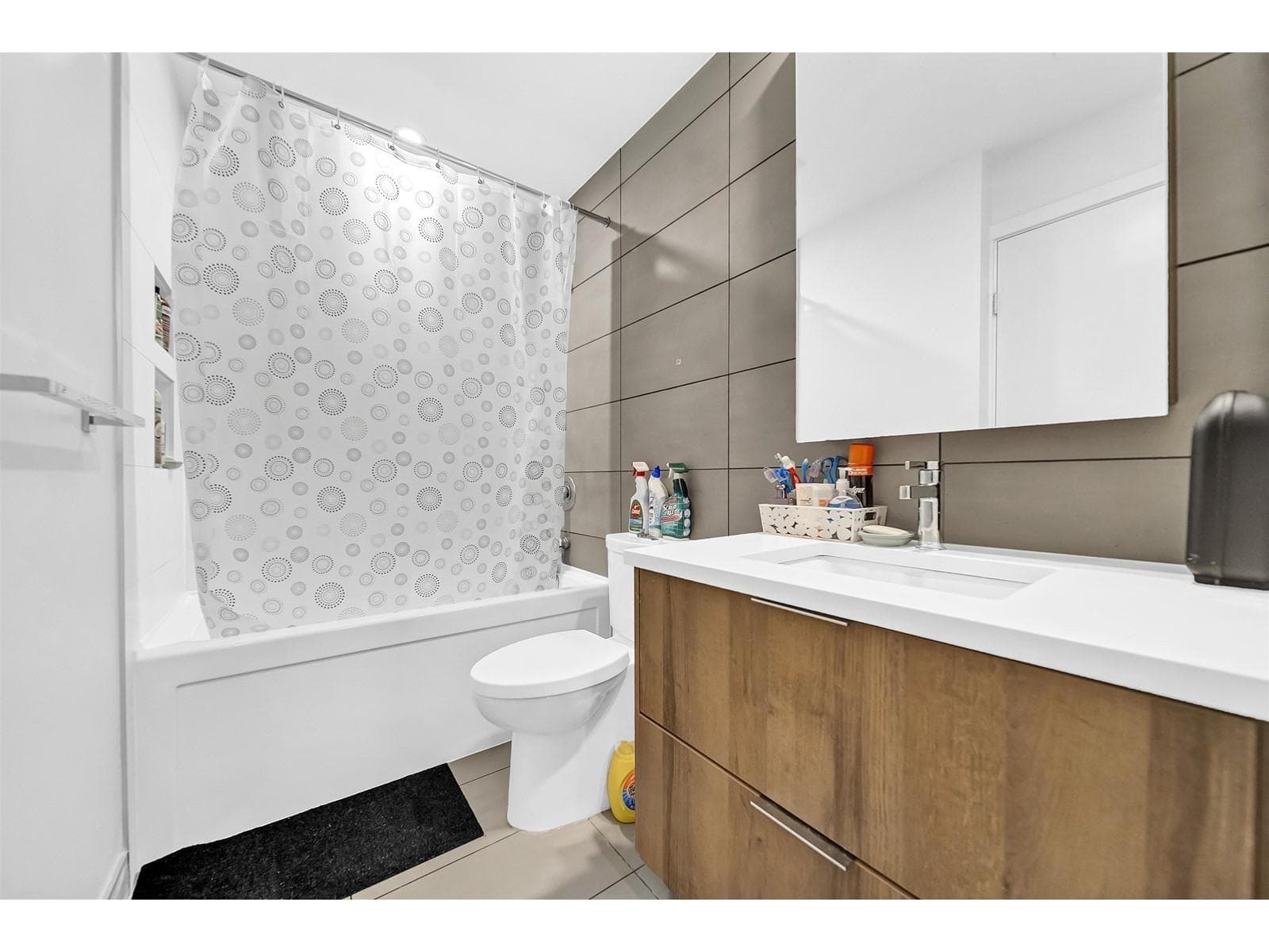 1408 - 13359 Old Yale Road, Surrey, V3T 0S4 — photo 4