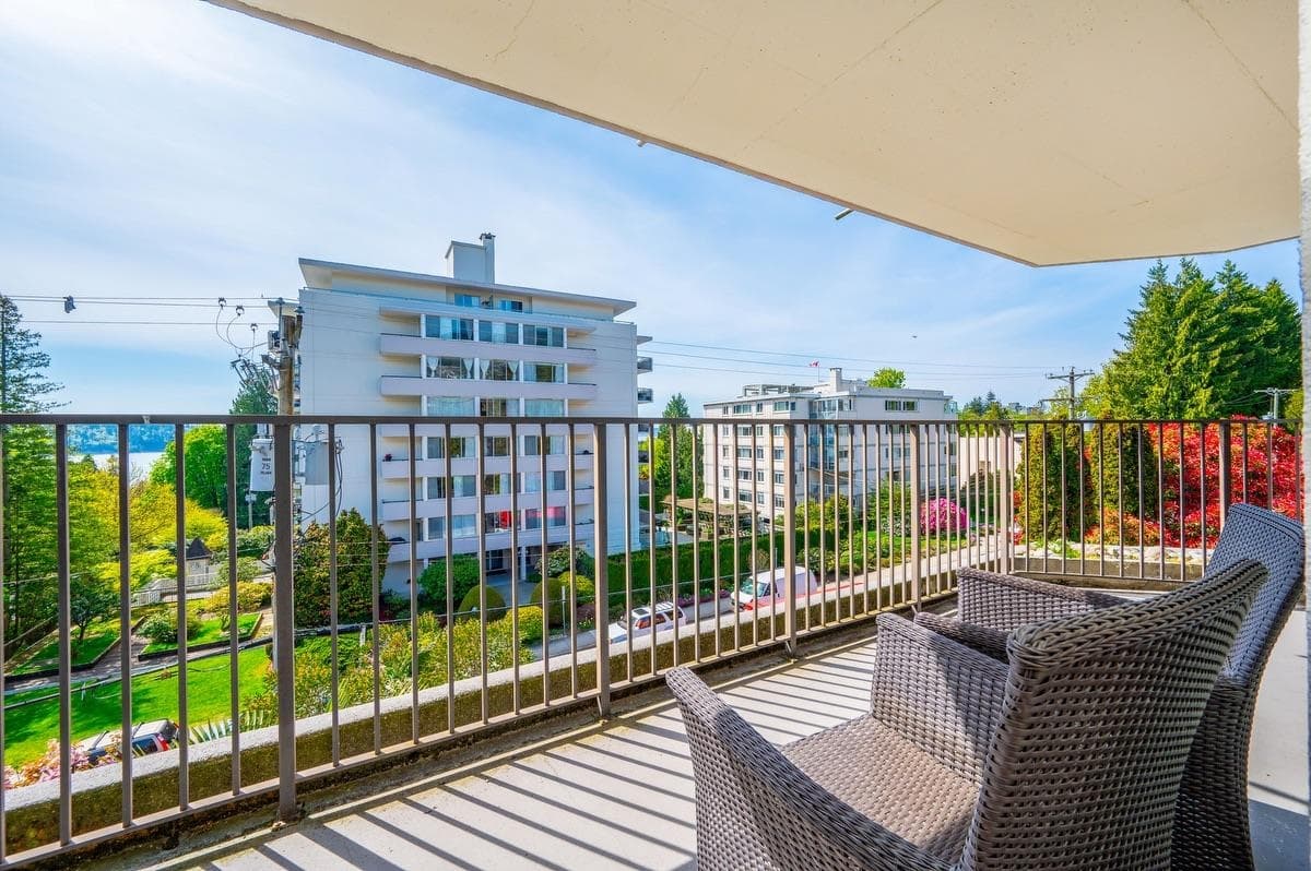 401 - 747 17th Street, West Vancouver, V7V 3T4 — photo 3