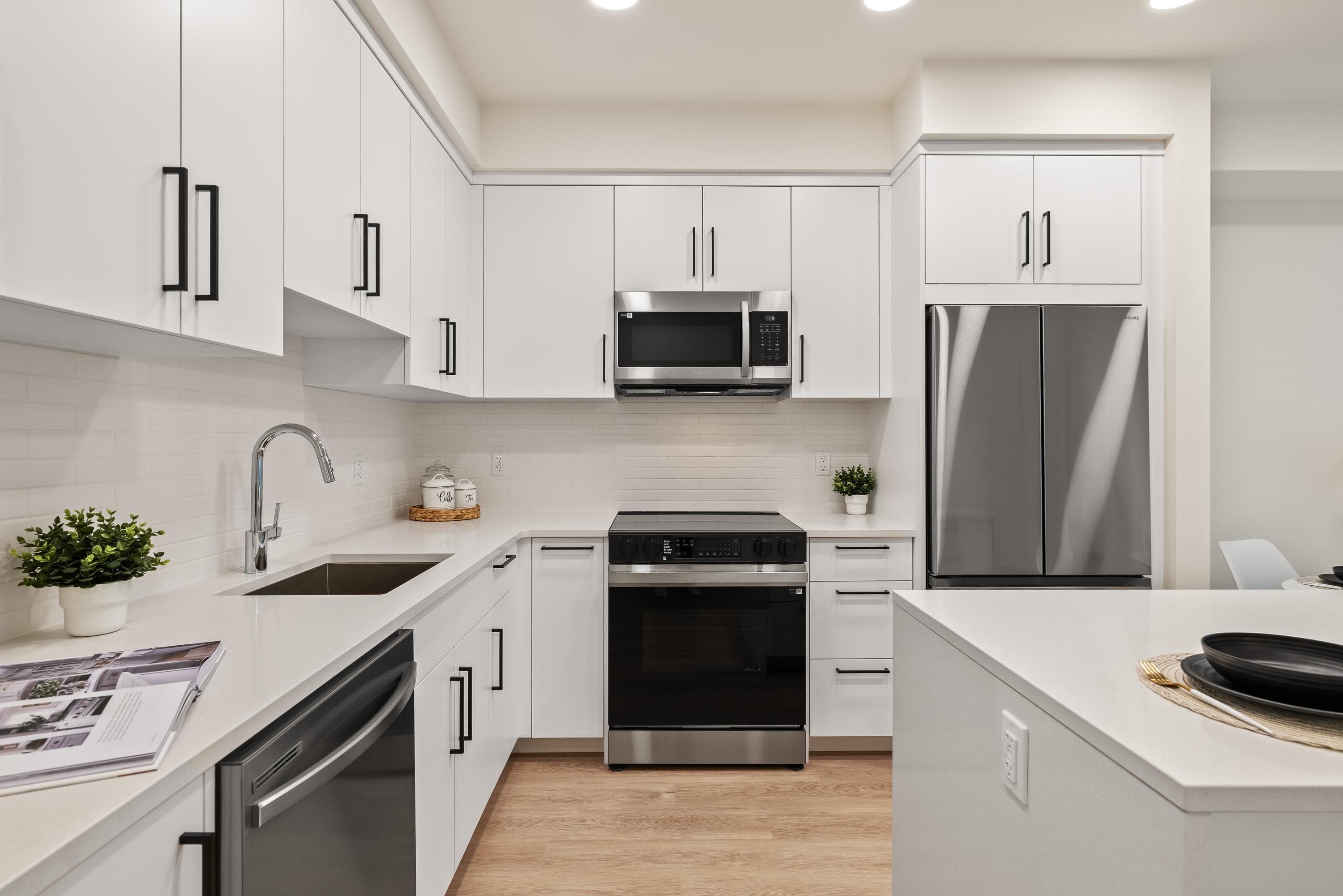210 - 33816 South Fraser Way, Abbotsford, V2S 2C5 — photo 5