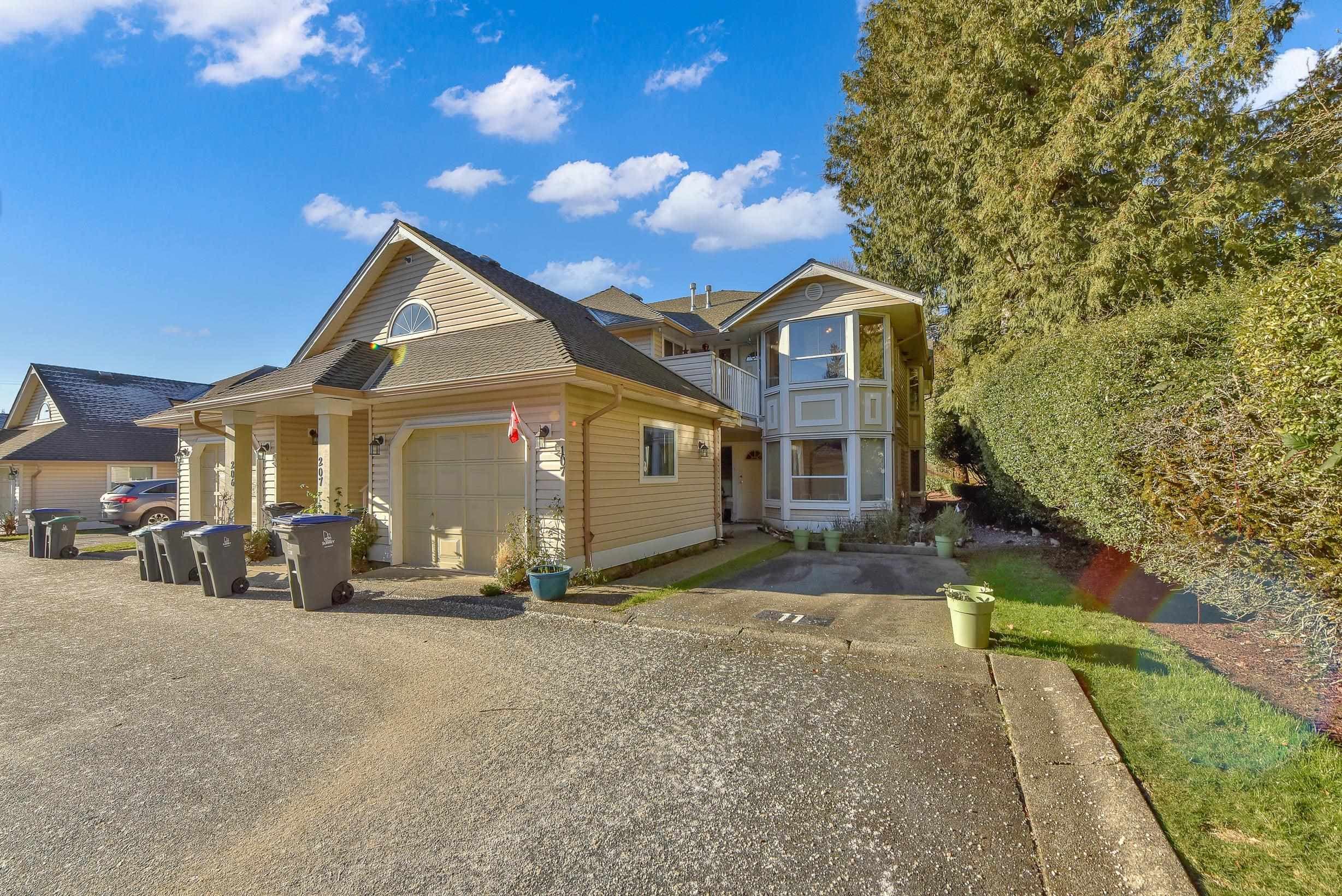 207 - 16031 82 Avenue, Surrey