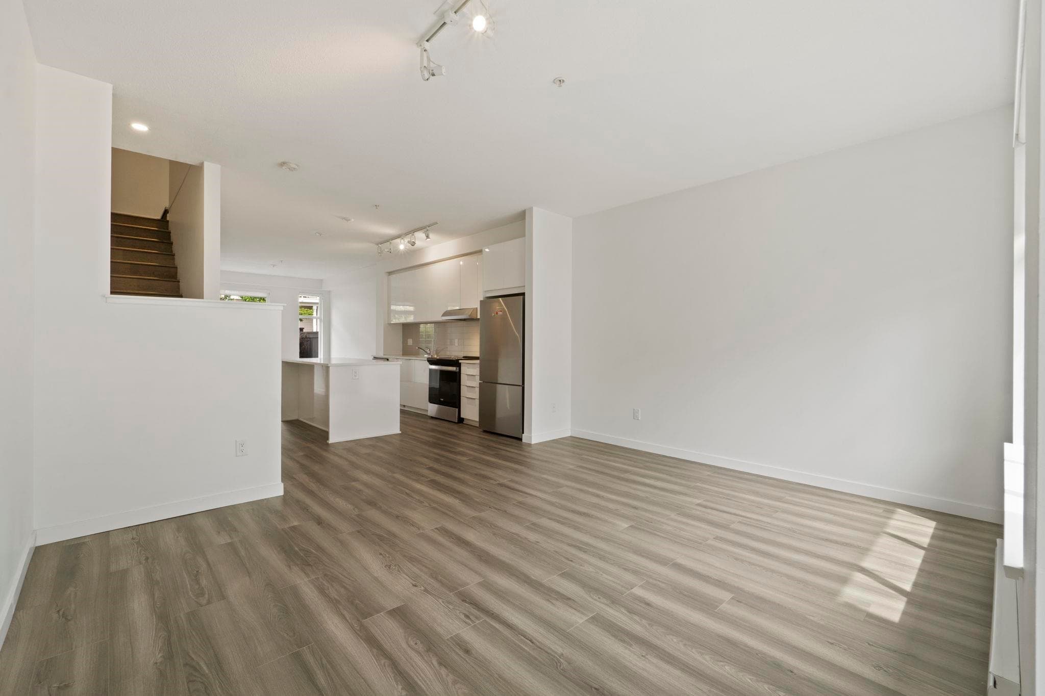 1034 - 11280 Pazarena Place, Maple Ridge, V2X 9H8 — photo 4