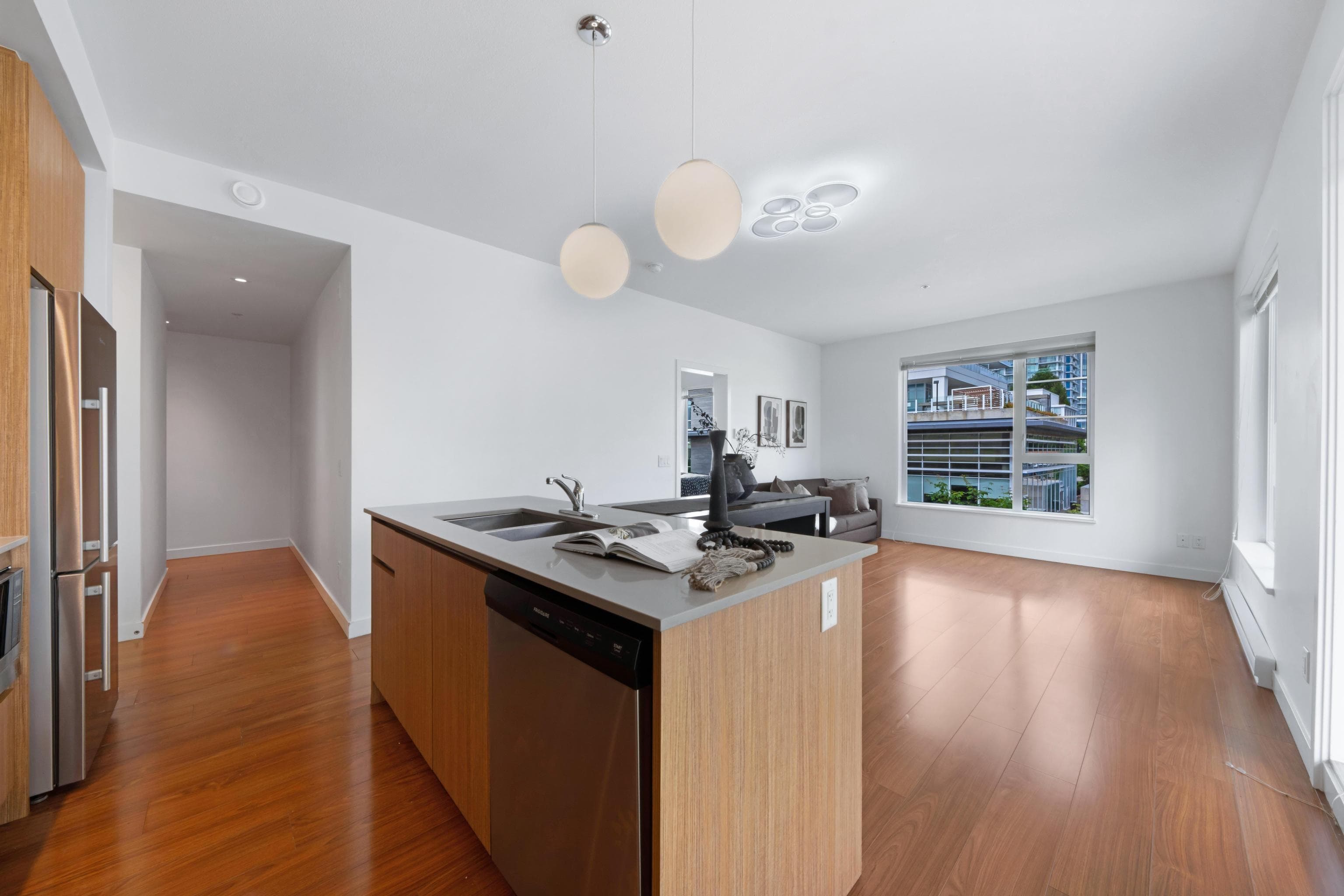 316 - 516 Foster Avenue, Coquitlam, V3J 0H8 — photo 5