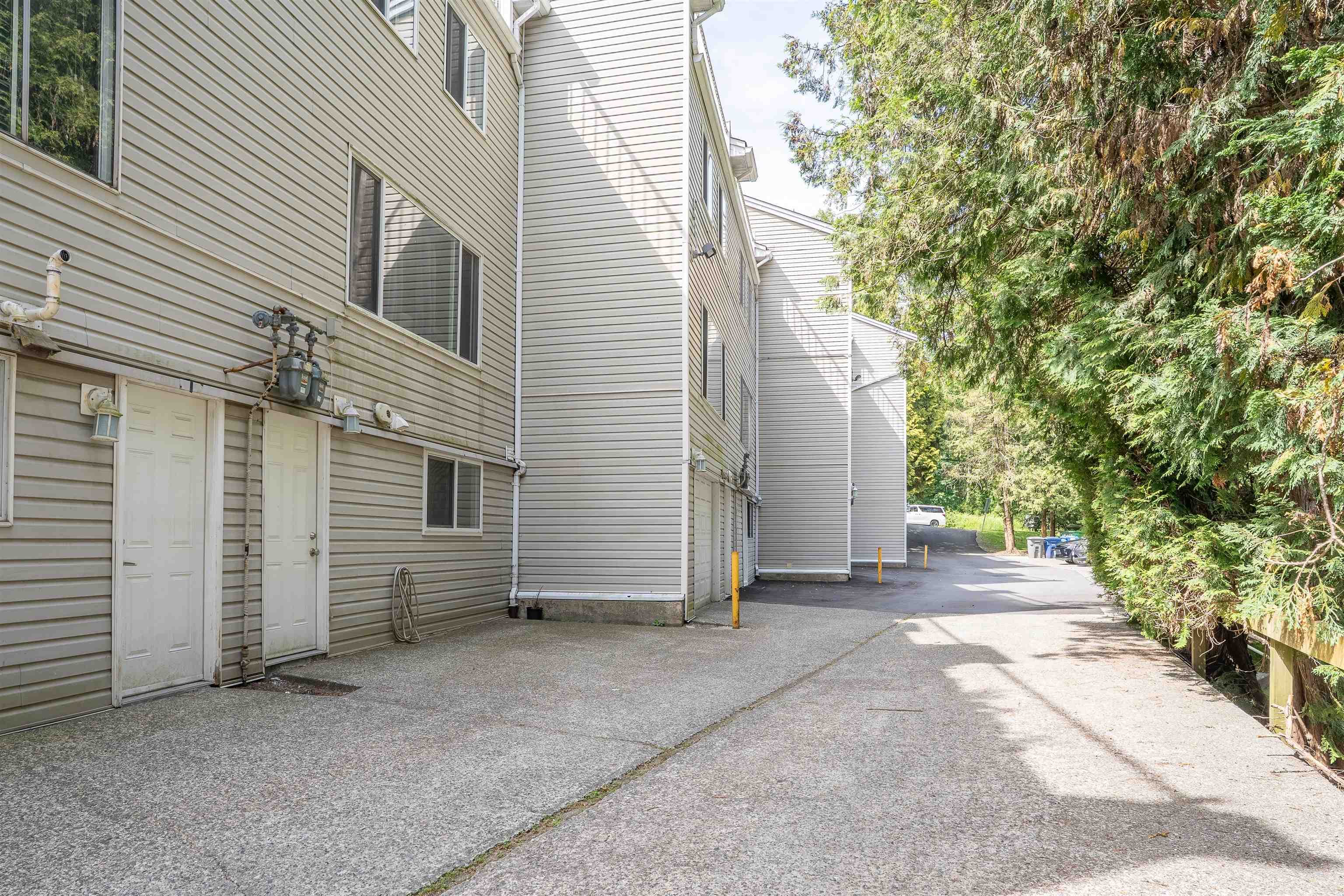 2028 Springer Avenue, Burnaby, V5B 3M5 — photo 5