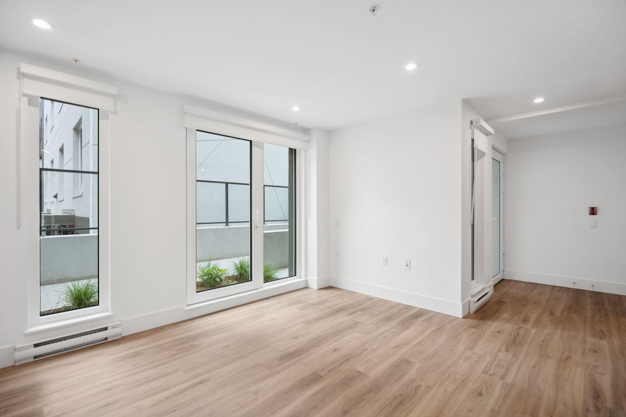 110 - 2085 E 1st Avenue, Vancouver, V5N 1B6 — photo 2
