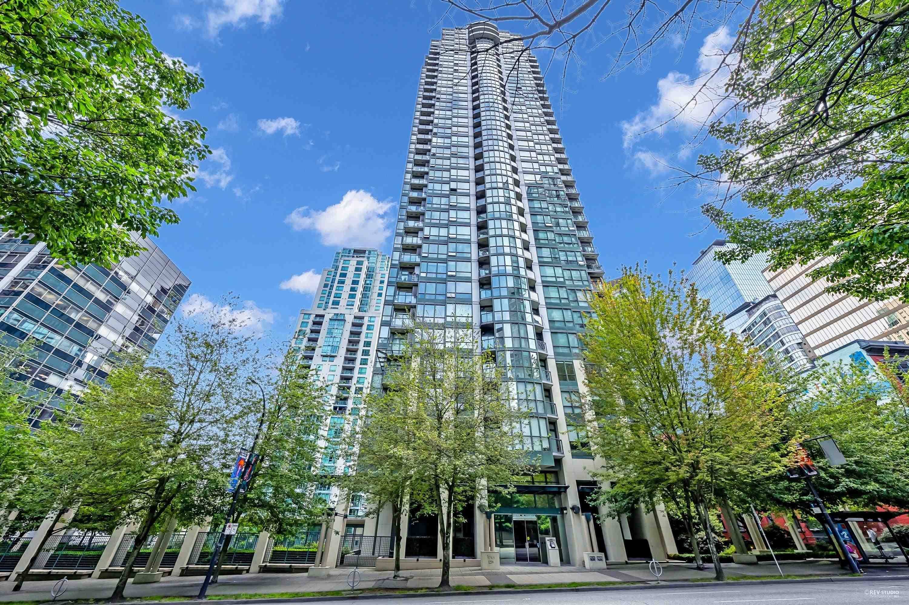 3402 - 1239 W Georgia Street, Vancouver, V6E 4R8 — photo 1