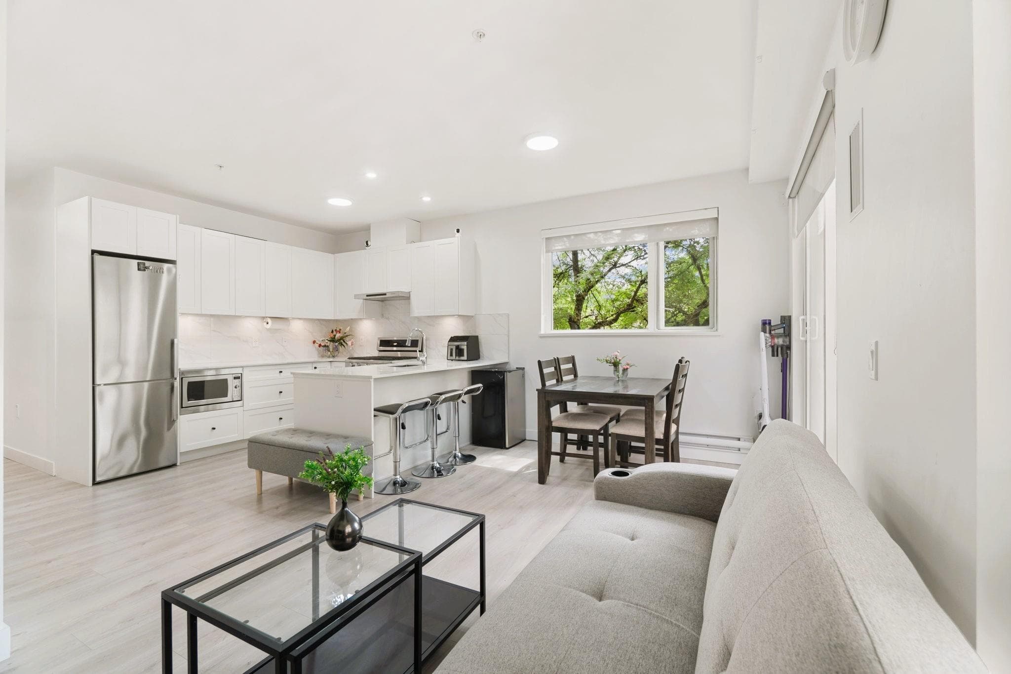 206 - 2688 Duke Street, Vancouver