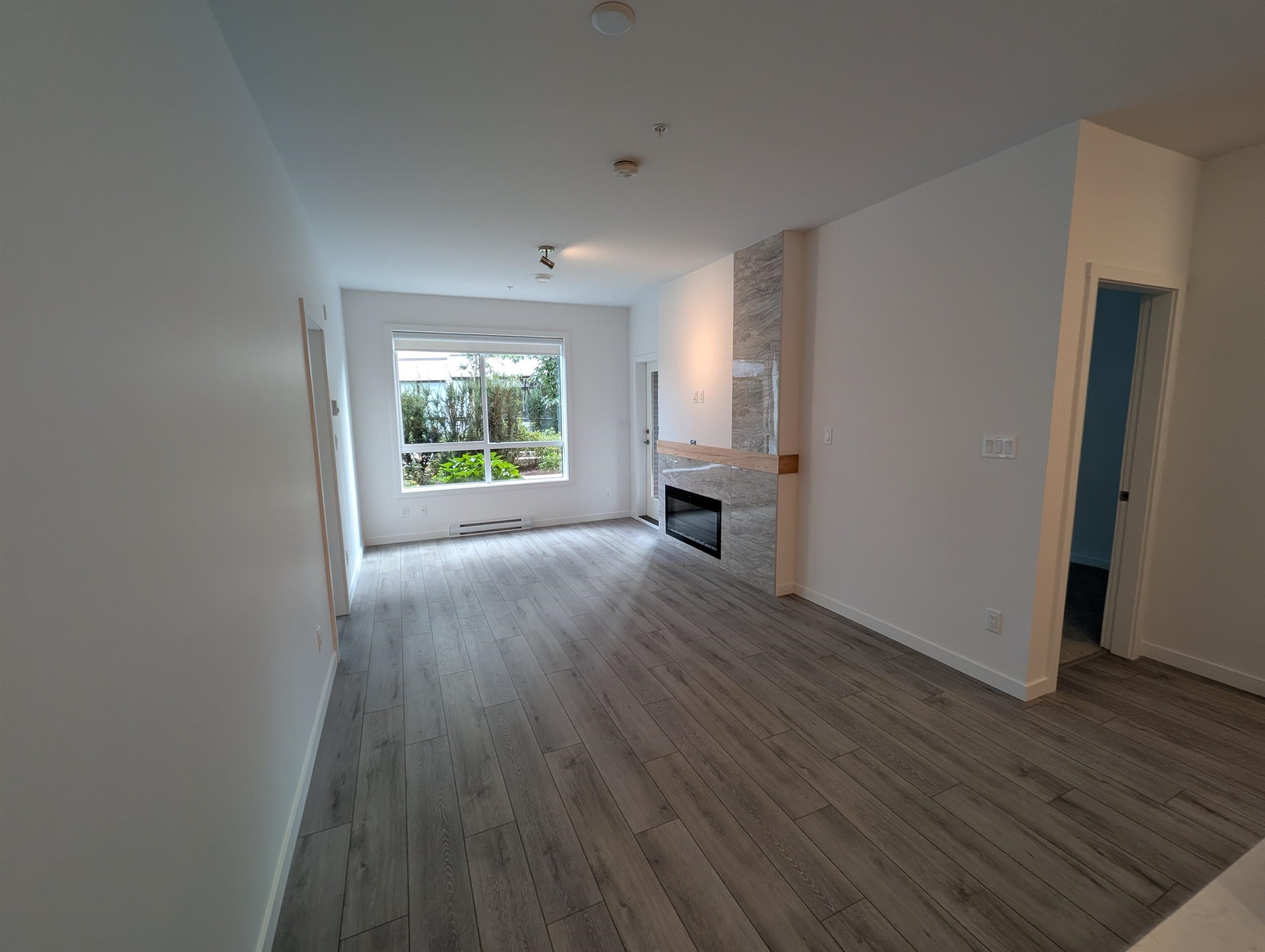 102 - 11641 227 Street, Maple Ridge, V2X 9J6 — photo 2