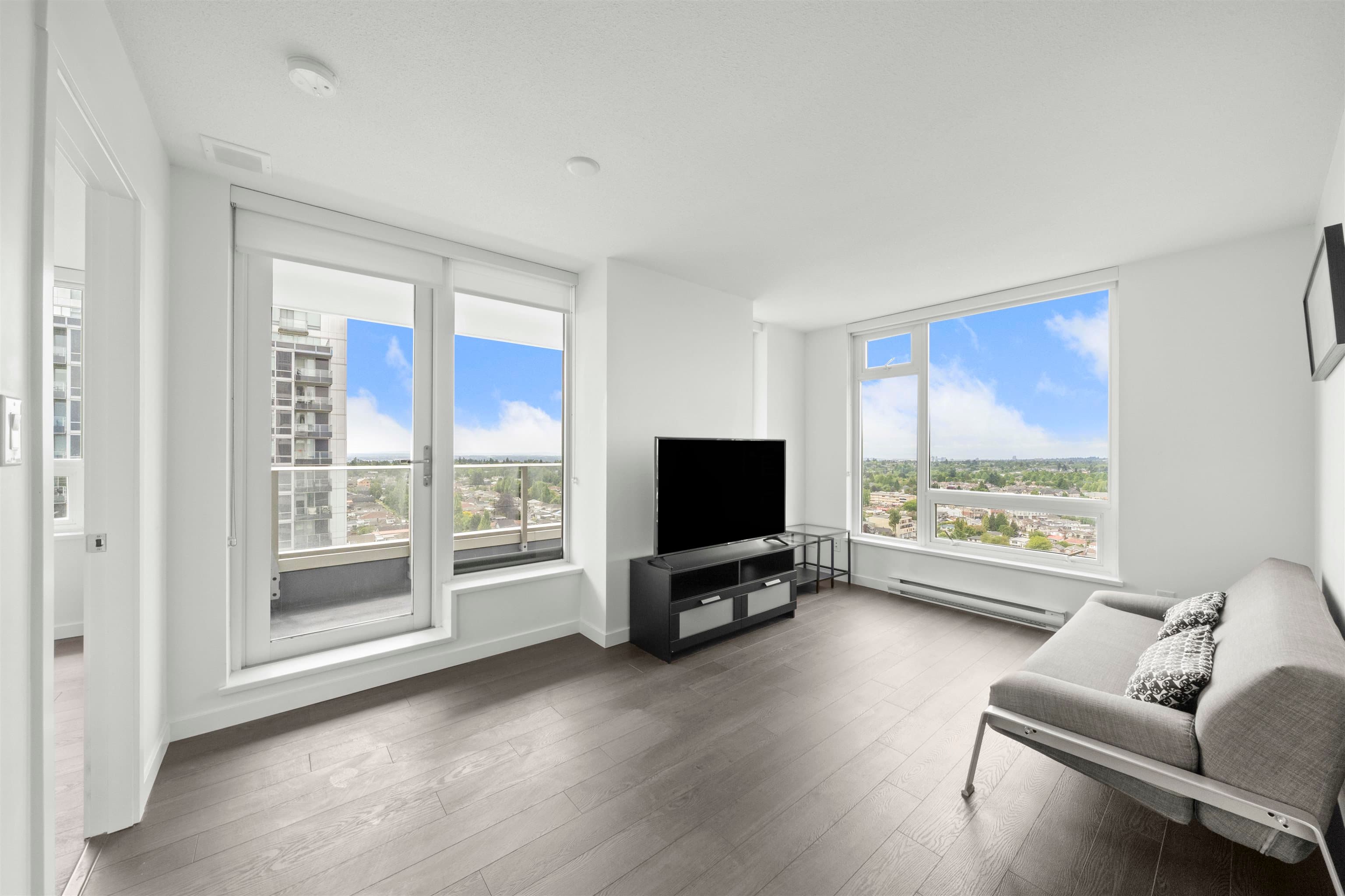2709 - 5515 Boundary Road, Vancouver, V5R 0E3 — photo 4