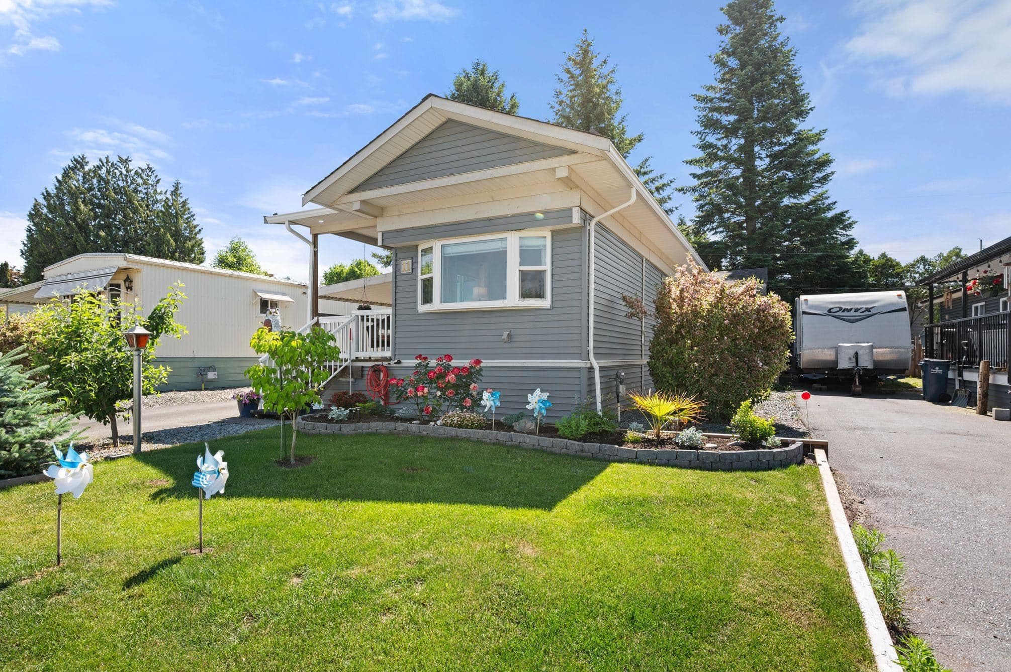 11 - 31313 Livingstone Avenue, Abbotsford, V2T 4T1 — photo 1