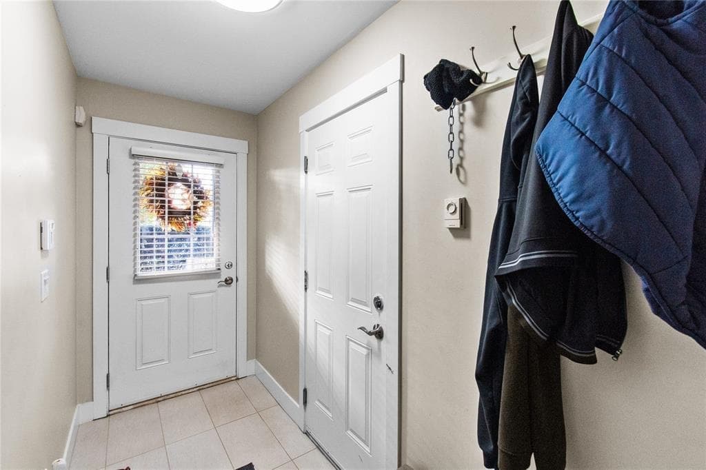 64 - 6350 142 Street, Surrey, V3X 1B8 — photo 3