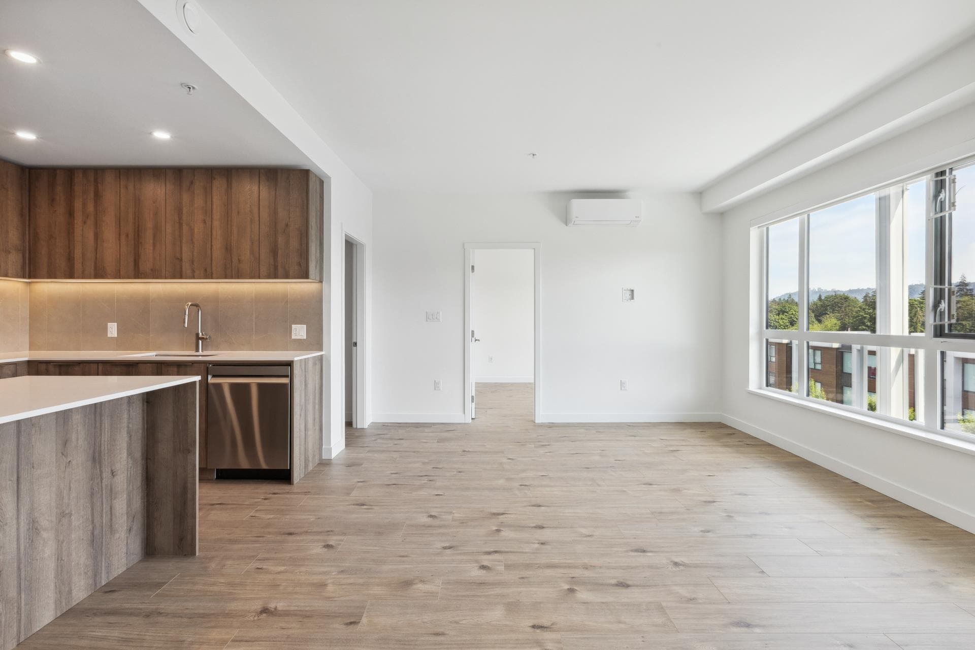 403 - 3594 Malsum Drive, North Vancouver, V7G 0B5 — photo 2