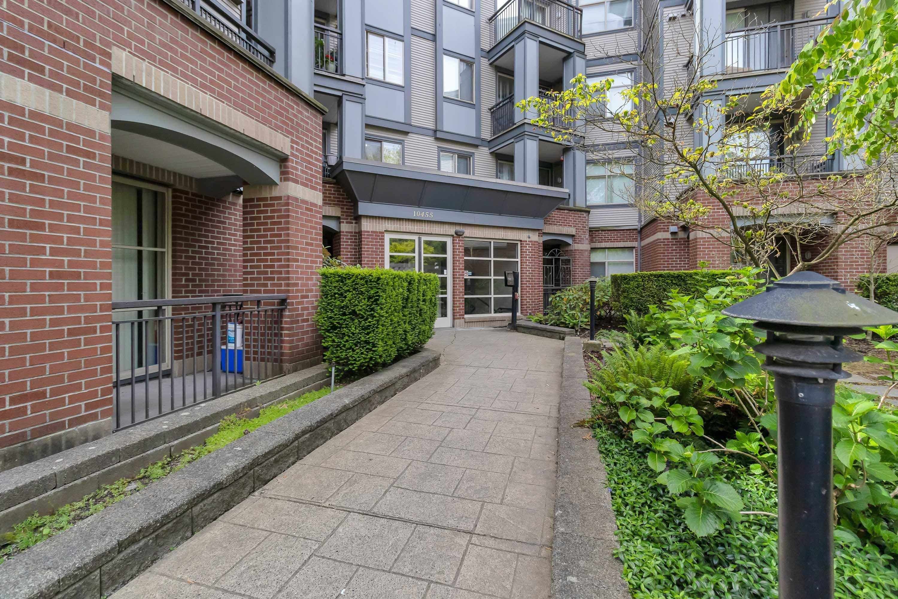 101 - 10455 University Drive, Surrey, V3T 0A5 — photo 2