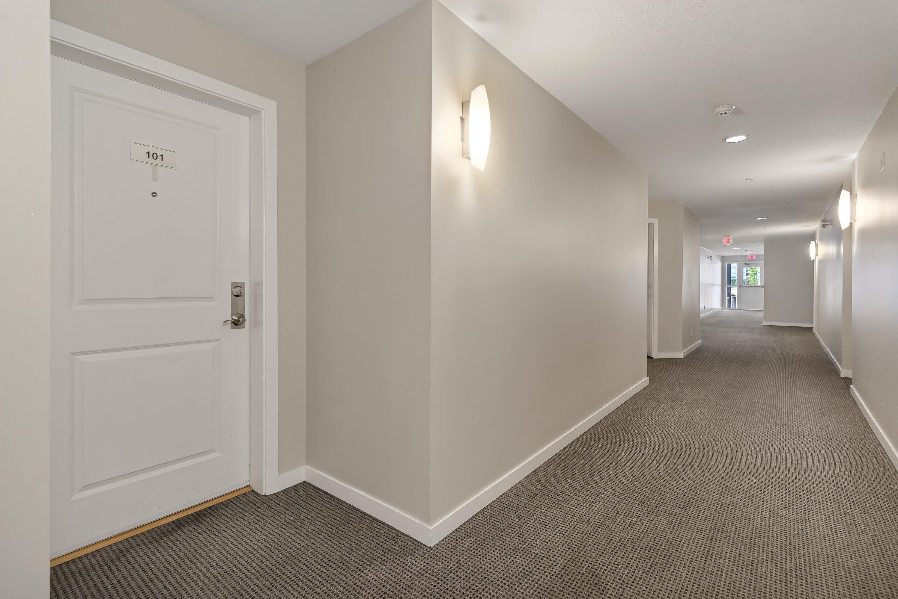 101 - 10455 University Drive, Surrey, V3T 0A5 — photo 3