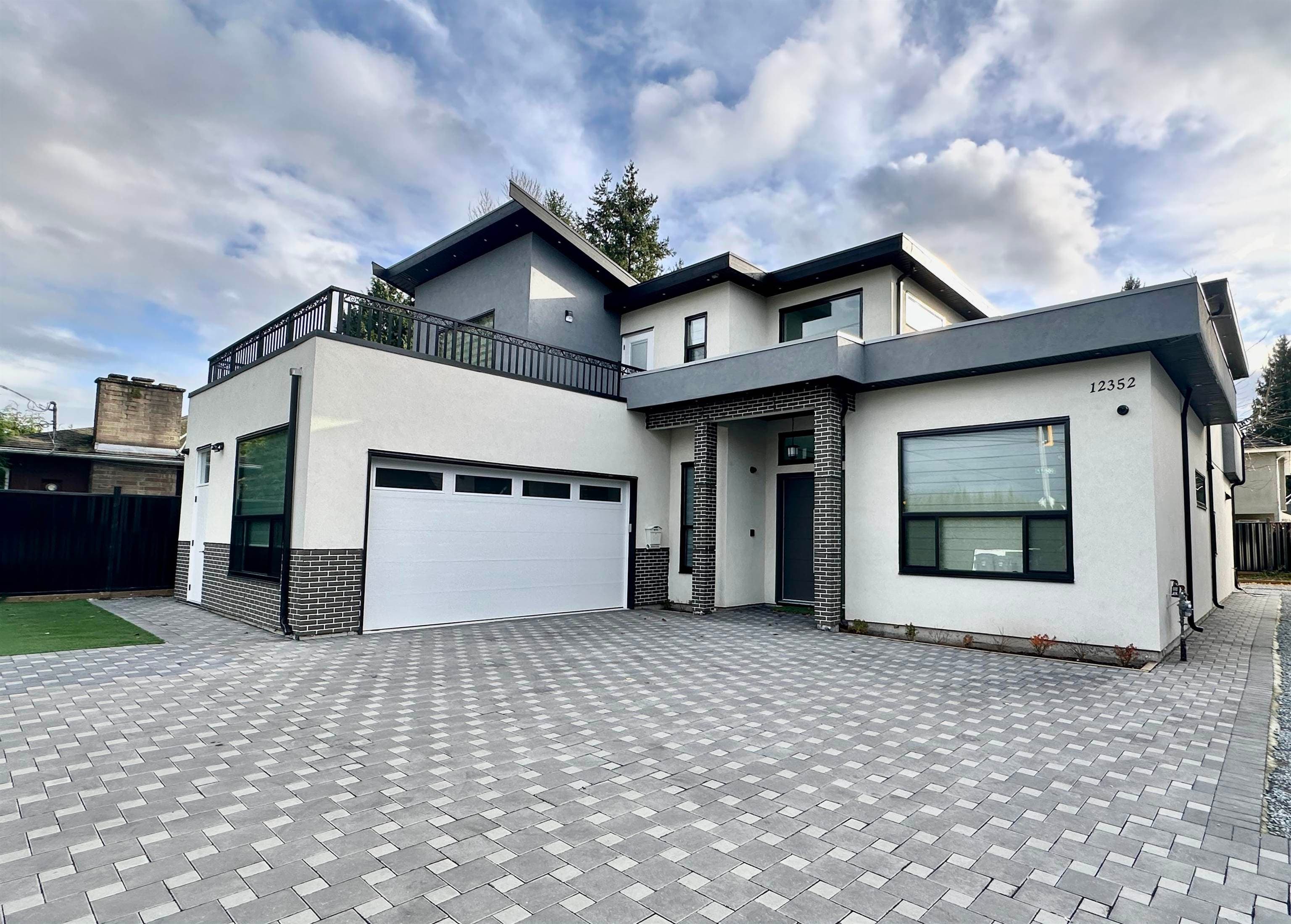12352 96 Avenue, Surrey, V3V 1W7 — photo 2