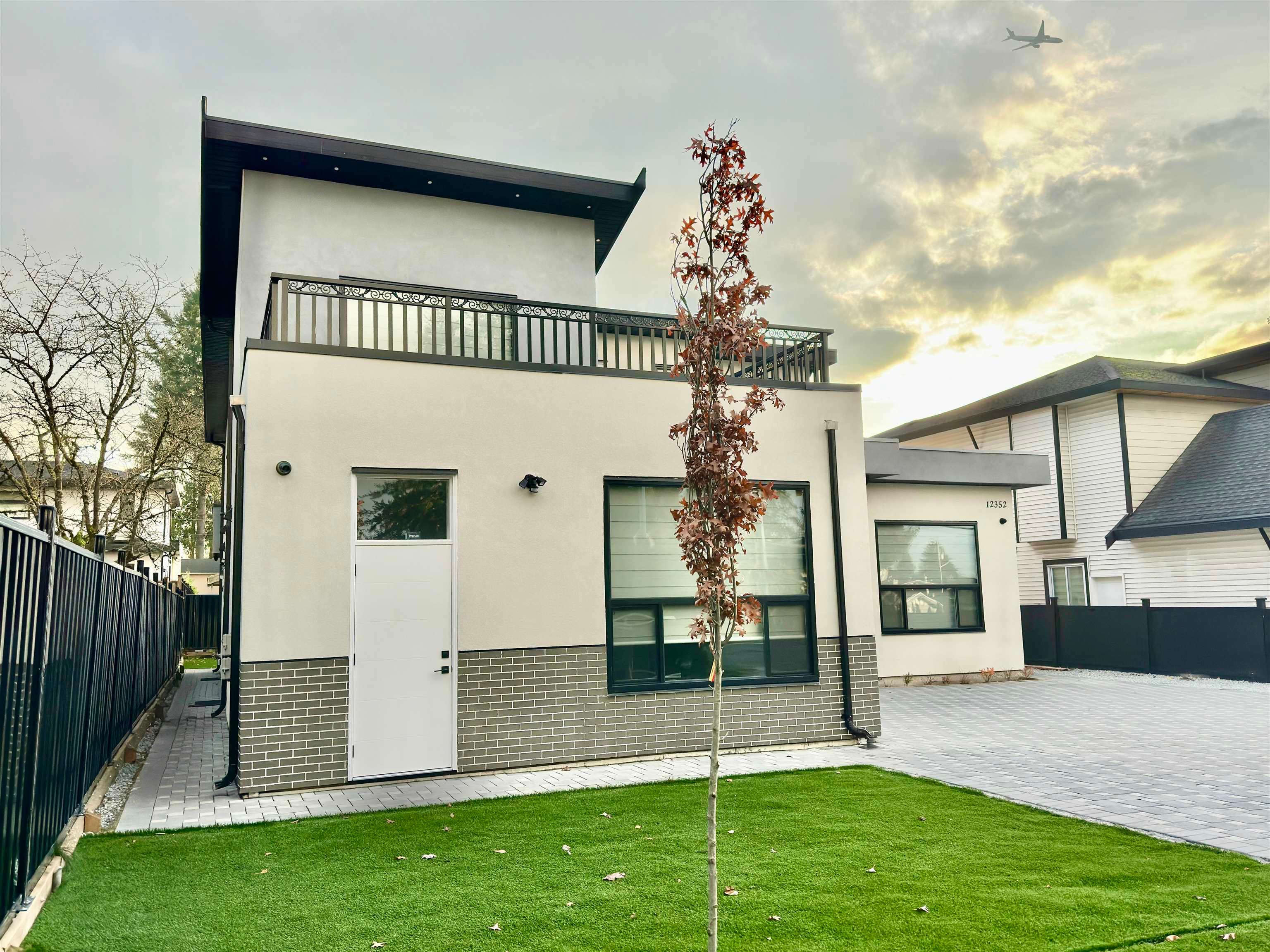 12352 96 Avenue, Surrey, V3V 1W7 — photo 3