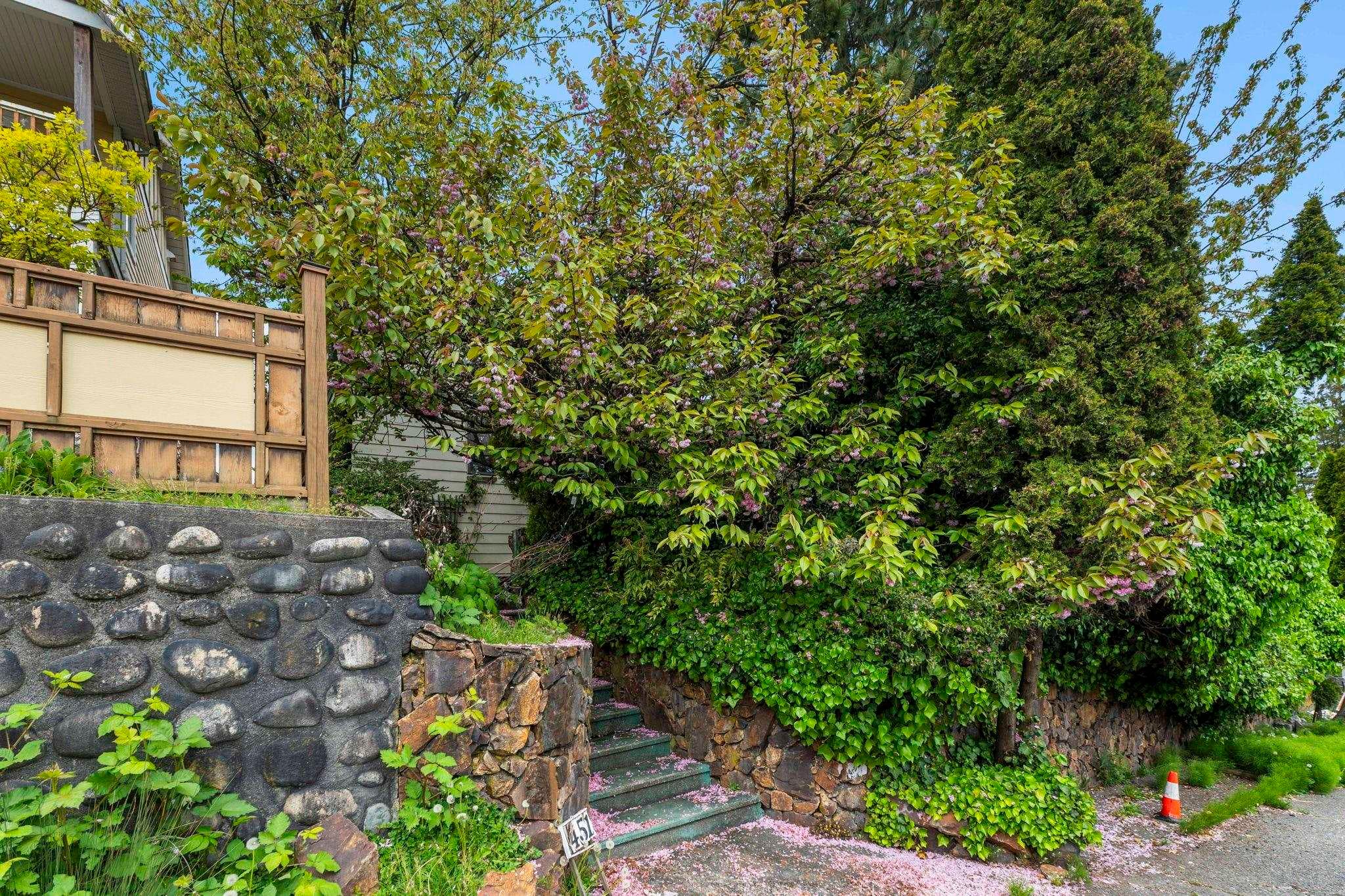 451 E Eighth Avenue, New Westminster