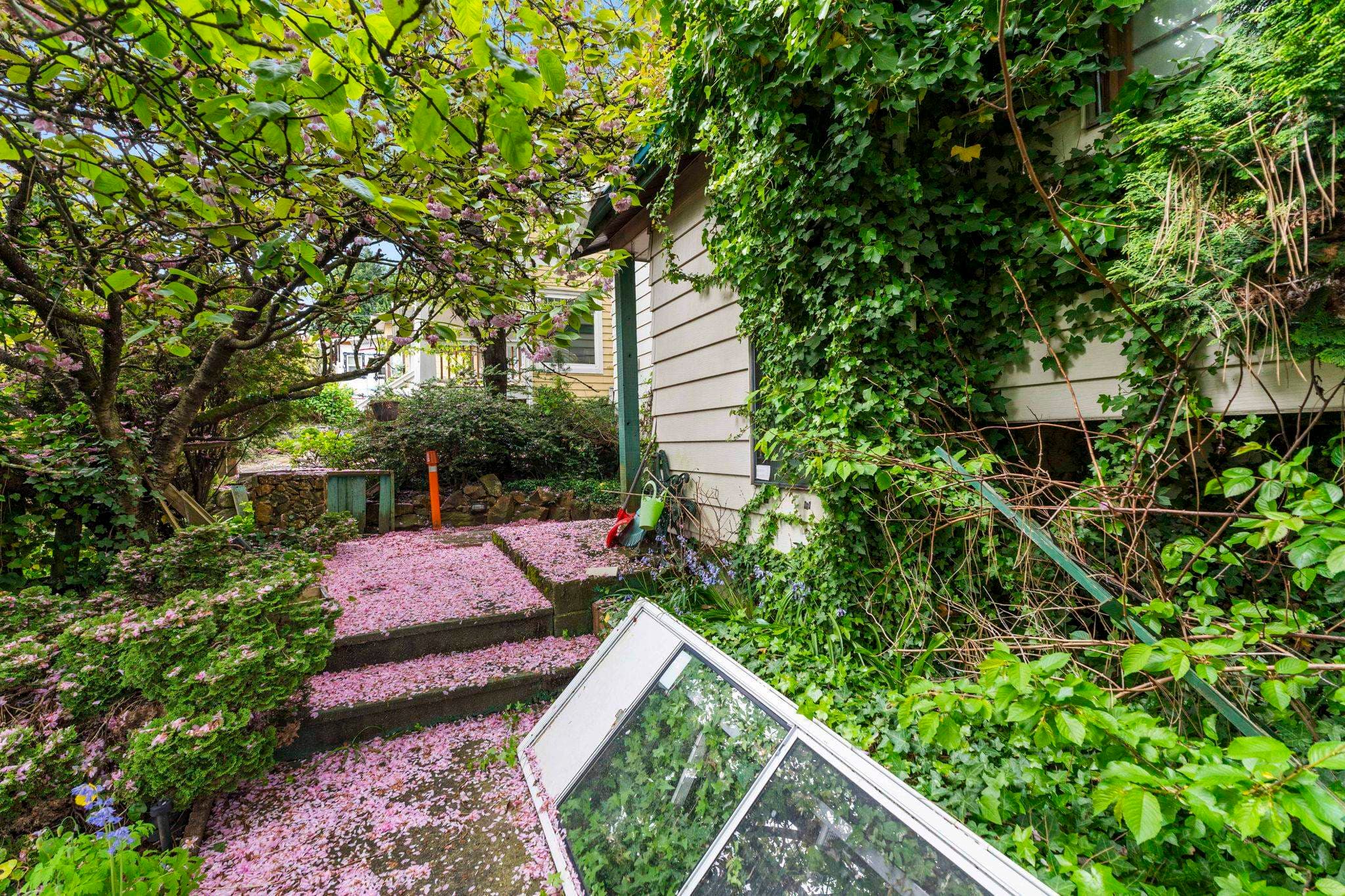 451 E Eighth Avenue, New Westminster, V3L 4K9 — photo 5