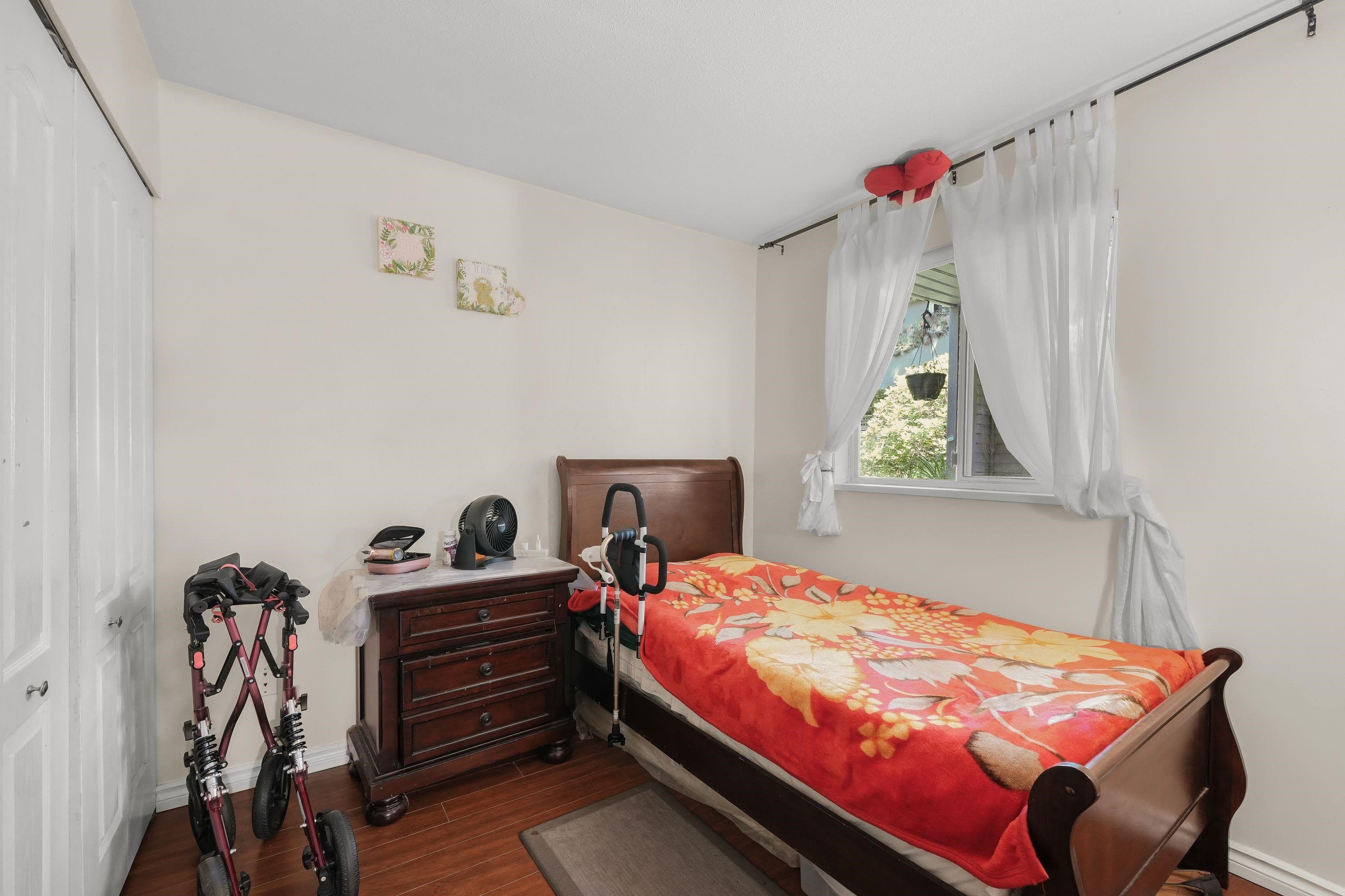 209 - 15991 Thrift Avenue, White Rock, V4B 2M9 — photo 5