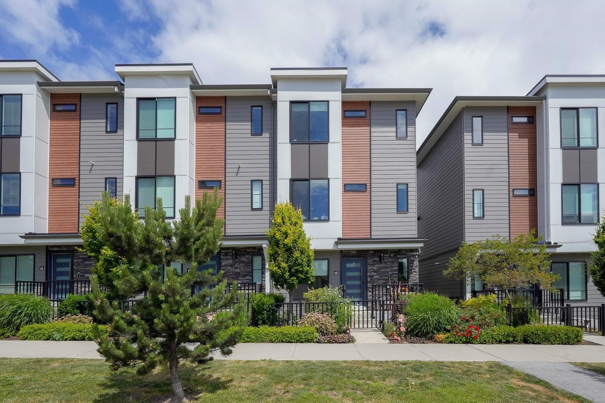 10 - 1639 162 Street, Surrey, V4A 4Y1 — photo 4