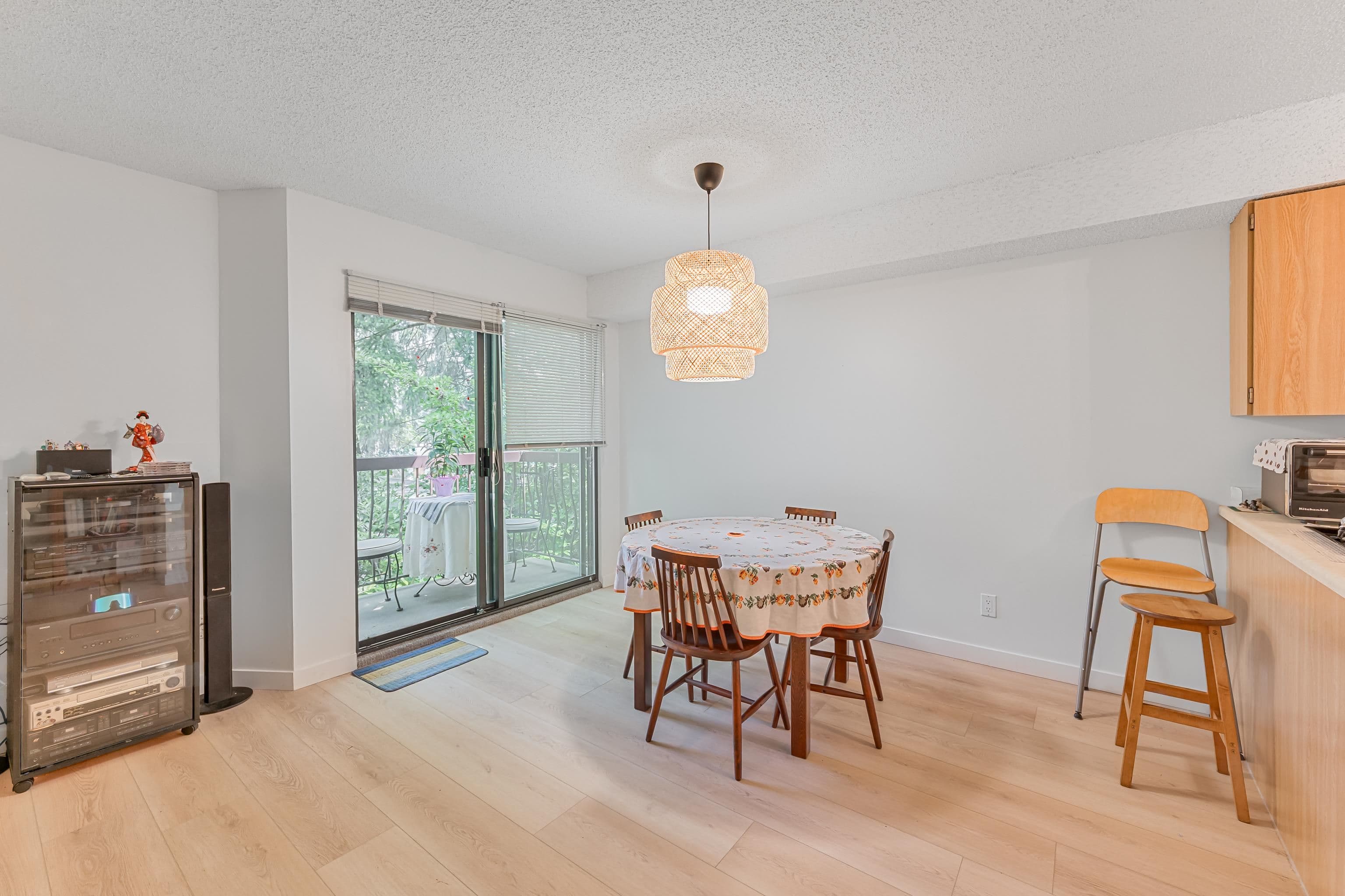 210 - 7144 133b Street, Surrey, V3W 8A4 — photo 2