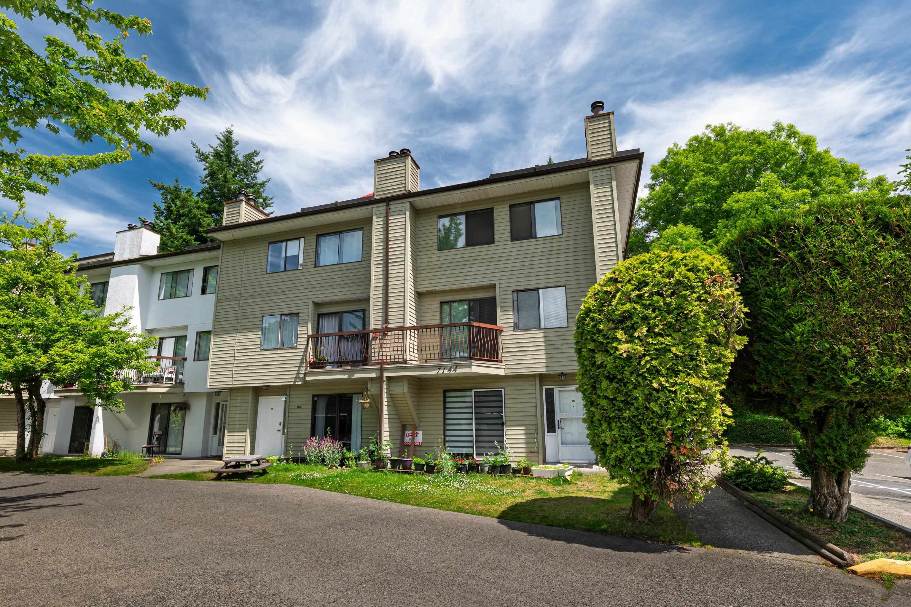 210 - 7144 133b Street, Surrey