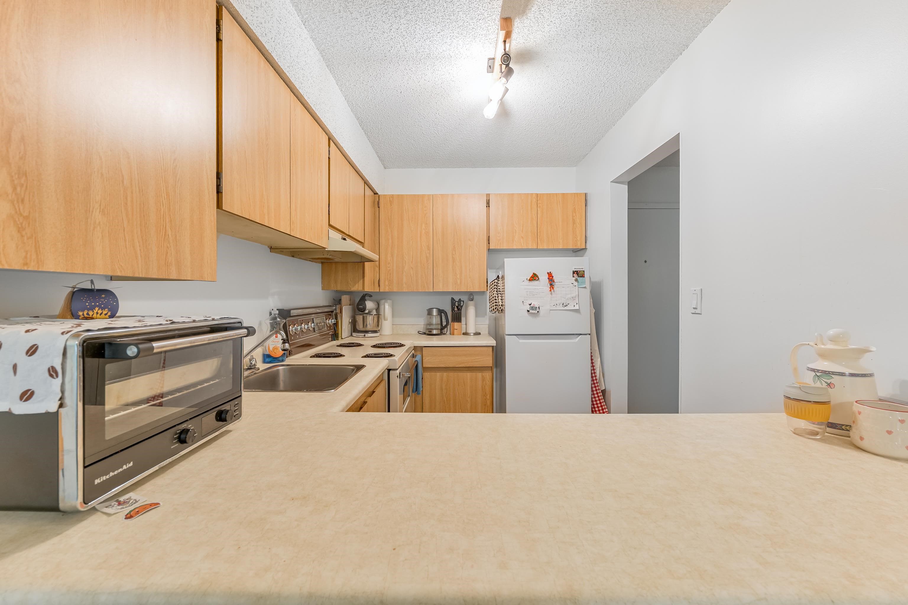 210 - 7144 133b Street, Surrey, V3W 8A4 — photo 5