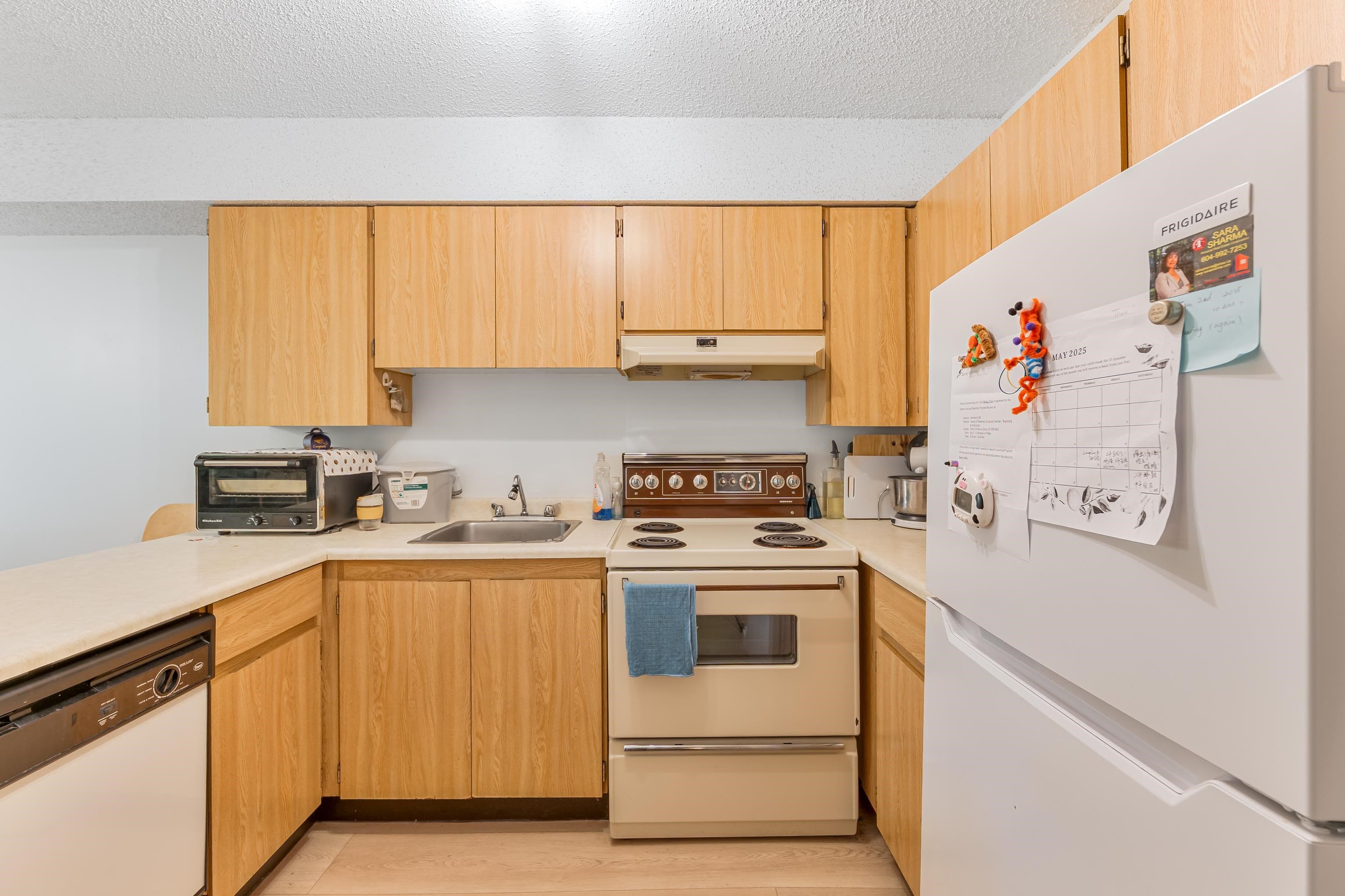 210 - 7144 133b Street, Surrey, V3W 8A4 — photo 4