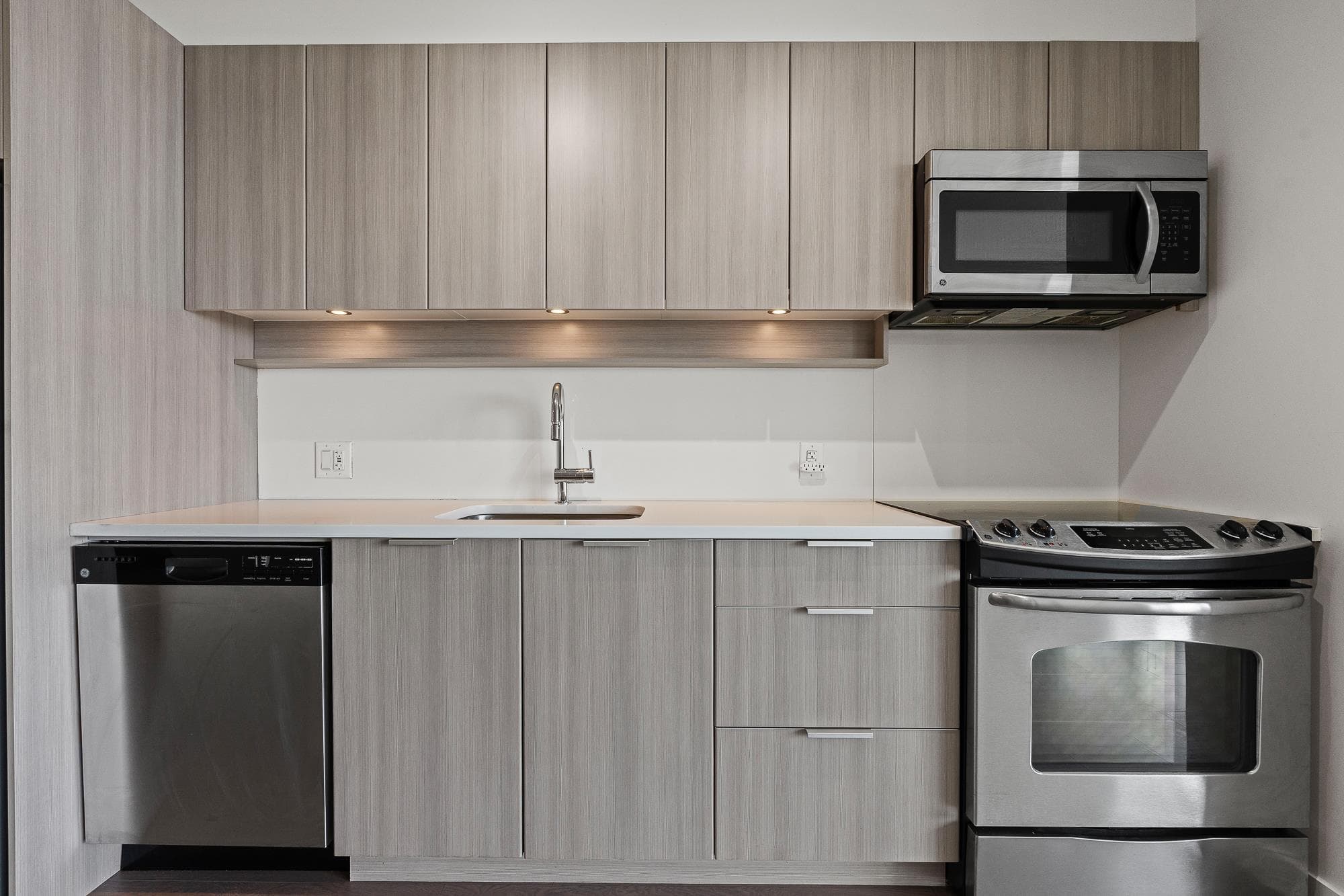 2908 - 13308 Central Avenue, Surrey, V3T 0M4 — photo 3