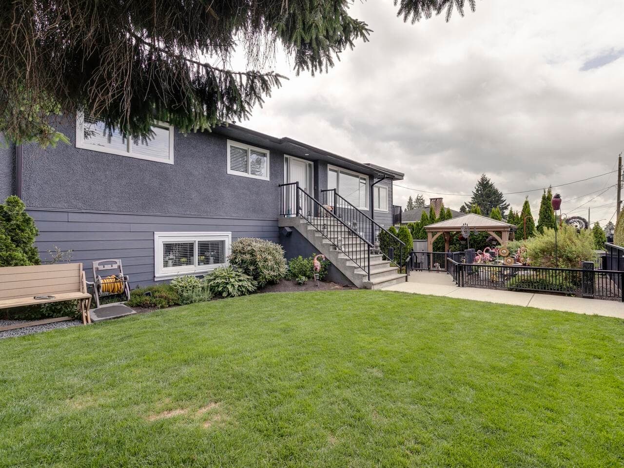 491 Midvale Street, Coquitlam, V3K 5H7 — photo 2