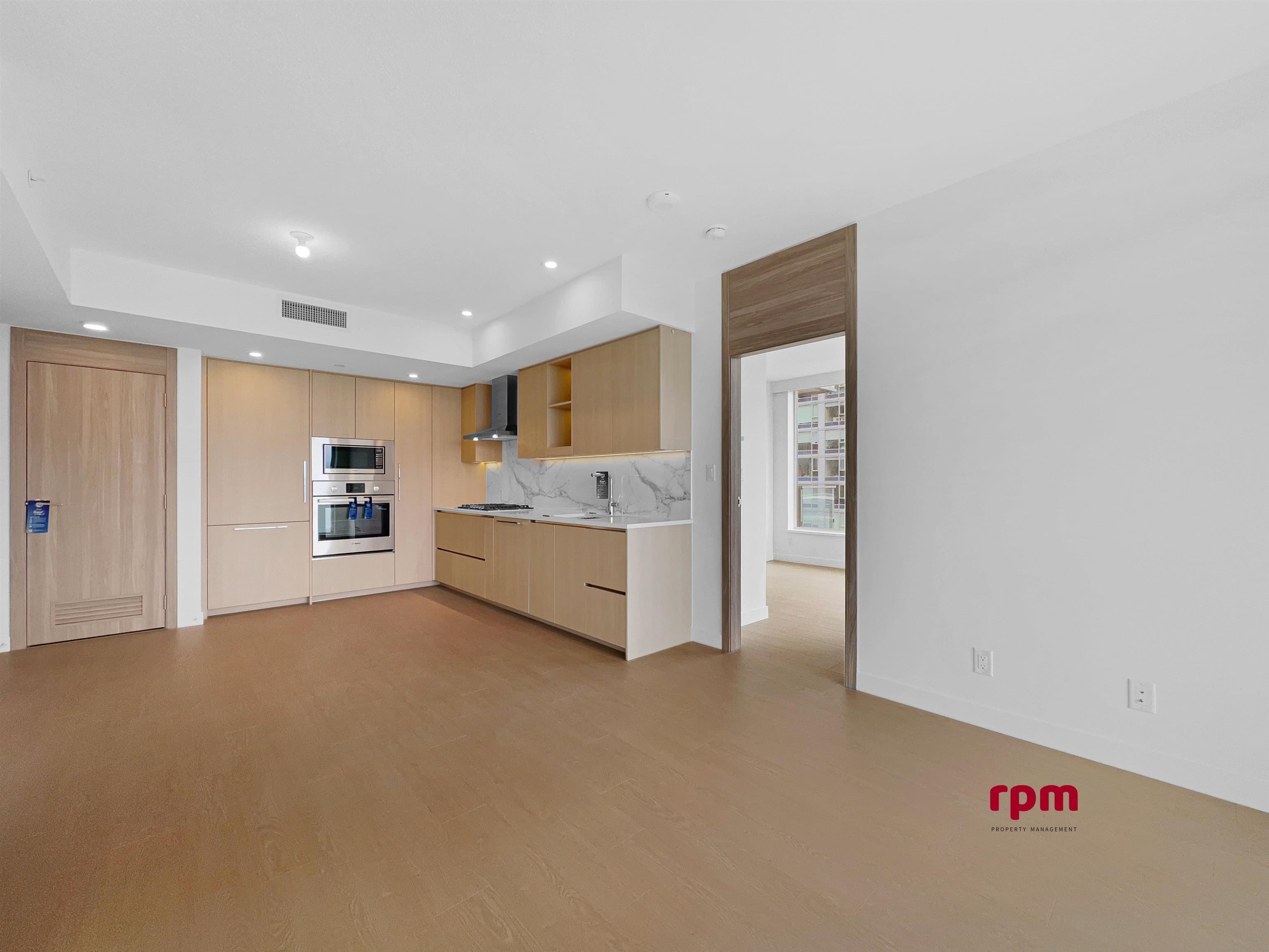 1810 - 13778 100 Avenue, Surrey, V3T 0V3 — photo 4