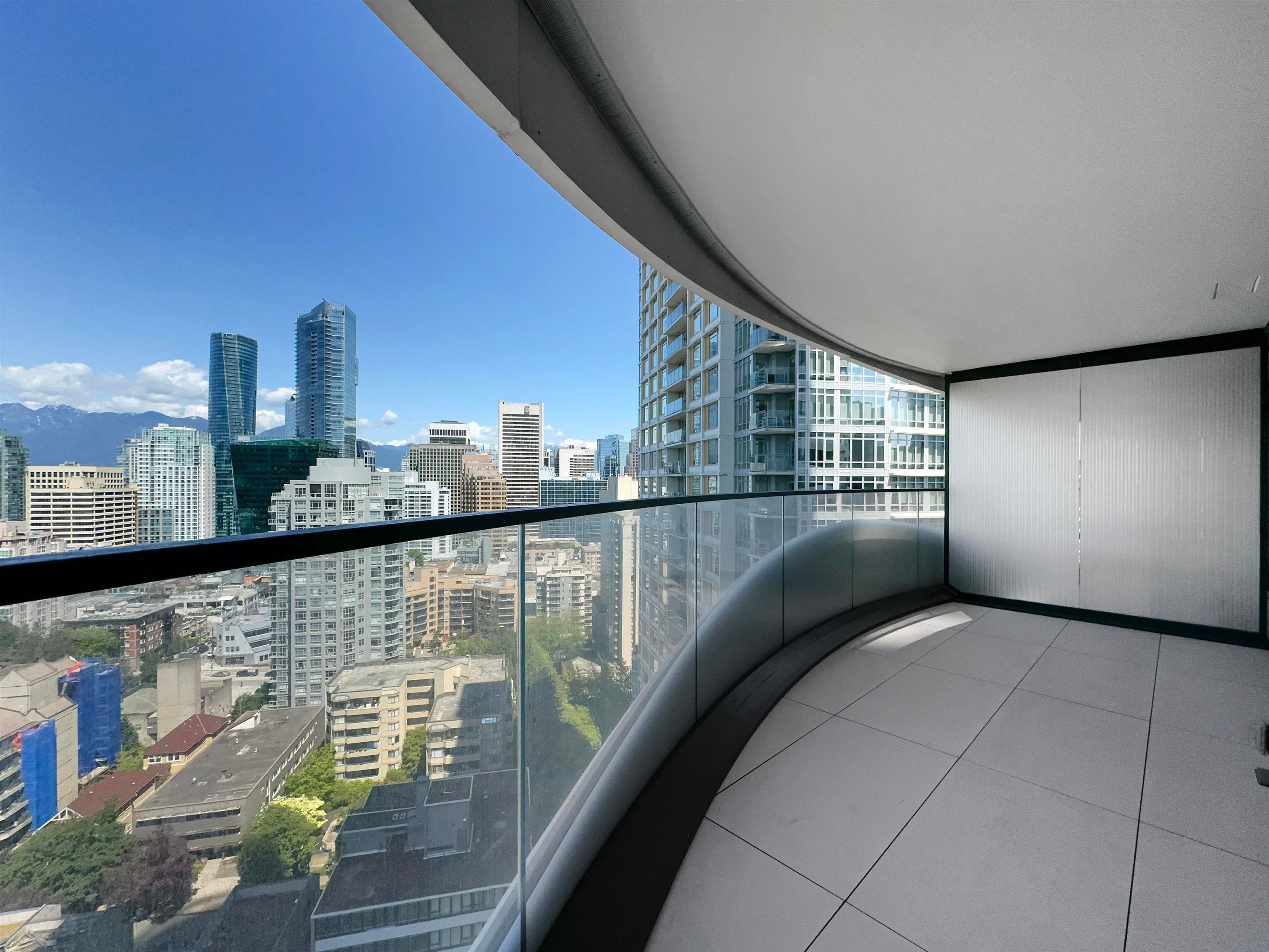 19xx - 1033 Nelson Street, Vancouver, V6Z 3V3 — photo 2