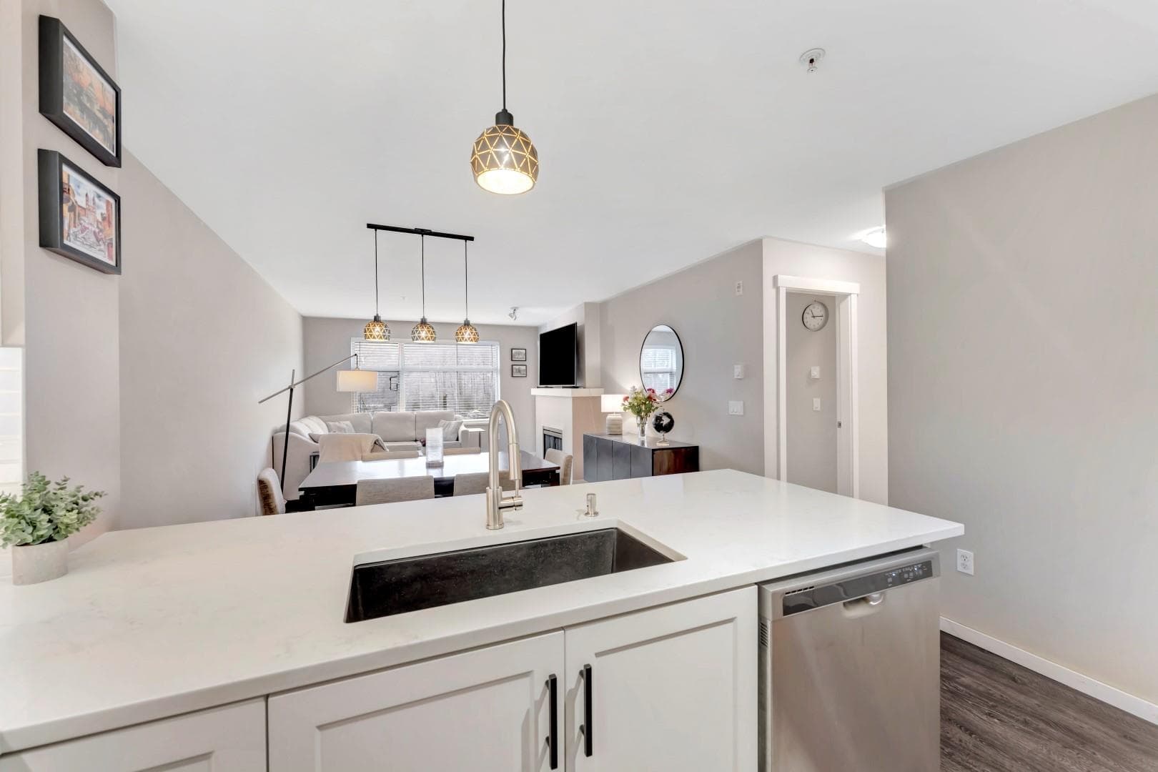 302 - 300 Klahanie Drive, Port Moody, V3H 5K8 — photo 2