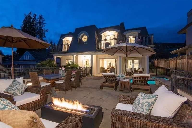 2285 Kings Avenue, West Vancouver