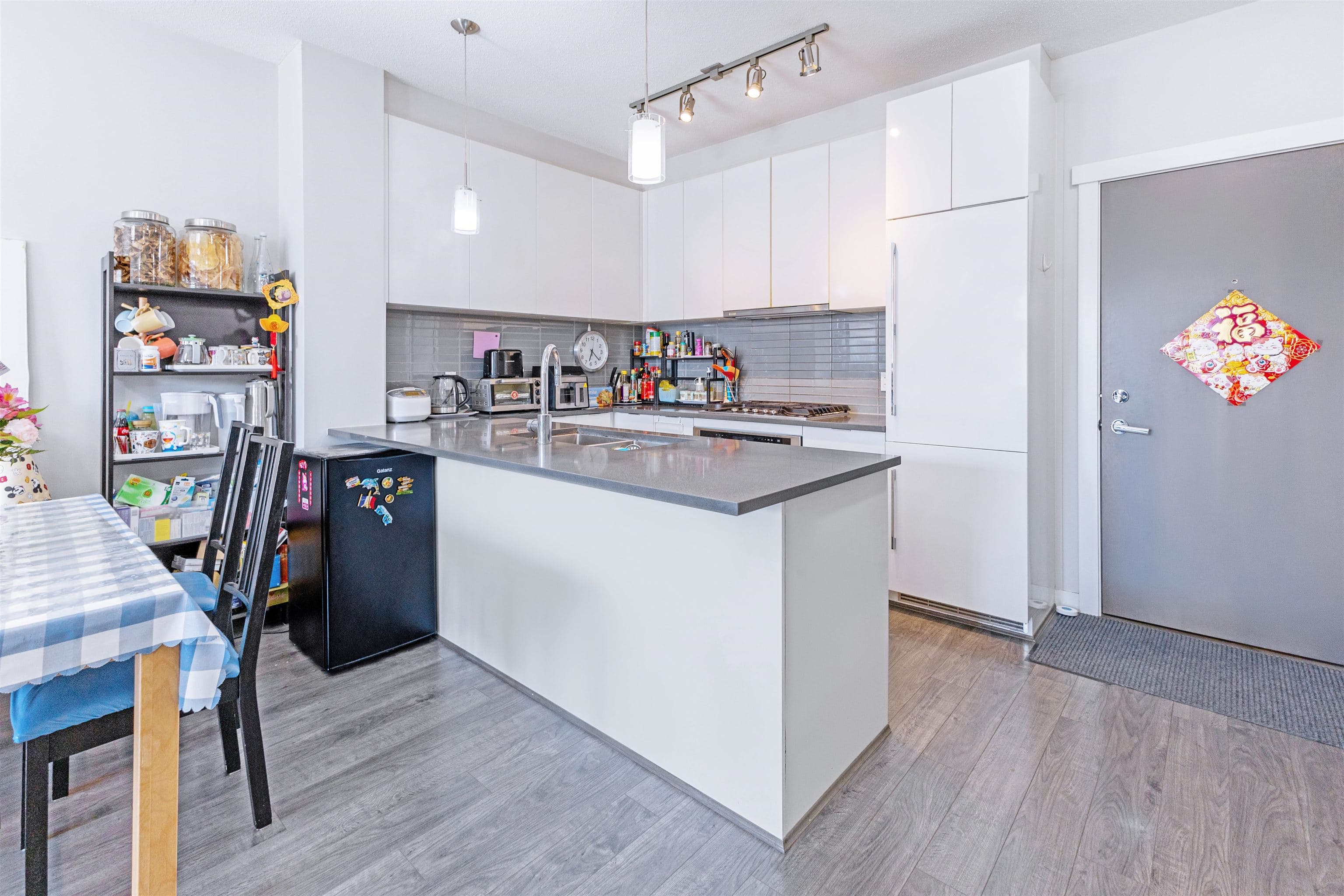 320 - 9311 Alexandra Road, Richmond, V6X 0L8 — photo 3