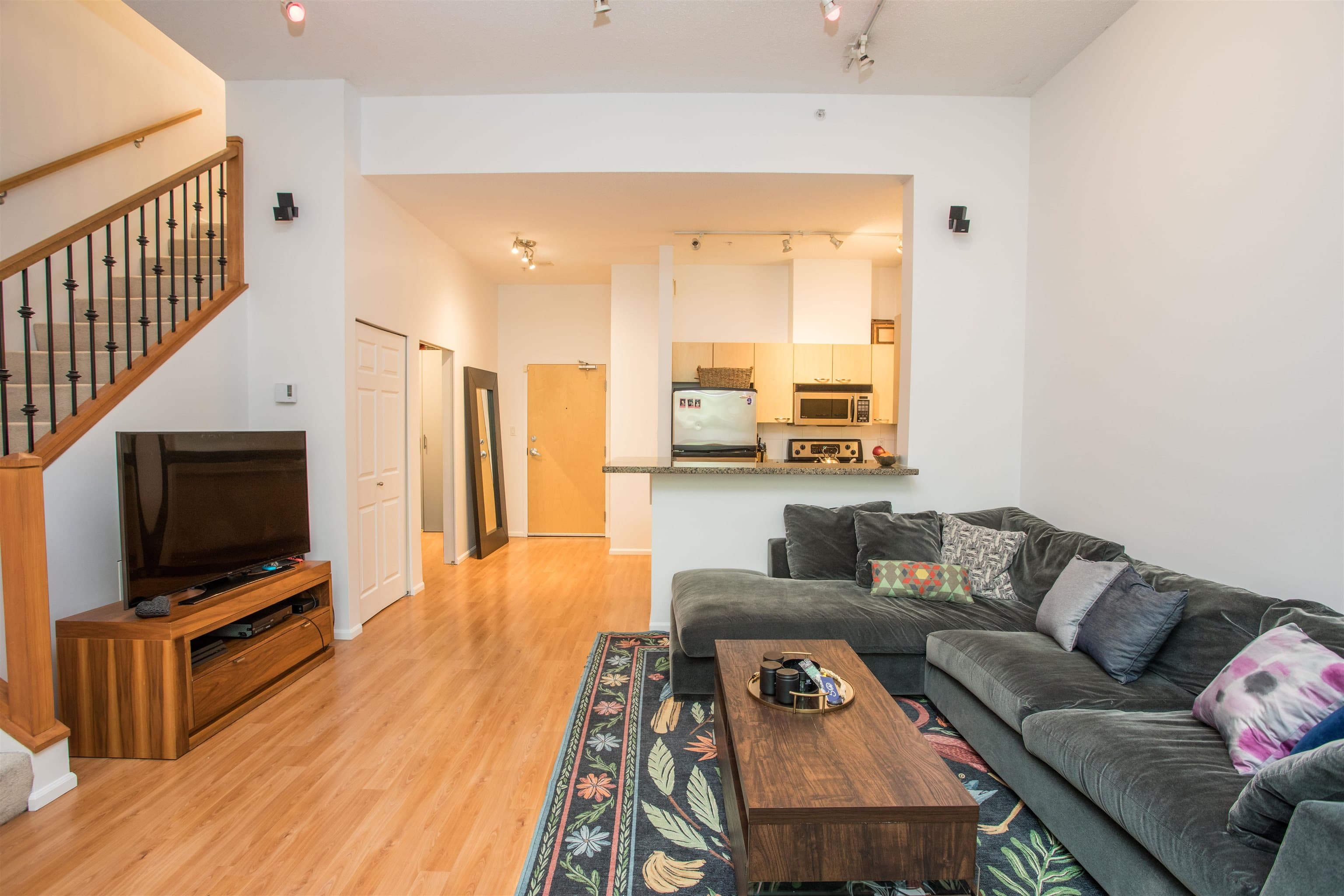 TH8 - 707 Broughton Street, Vancouver, V6G 3K5 — photo 3