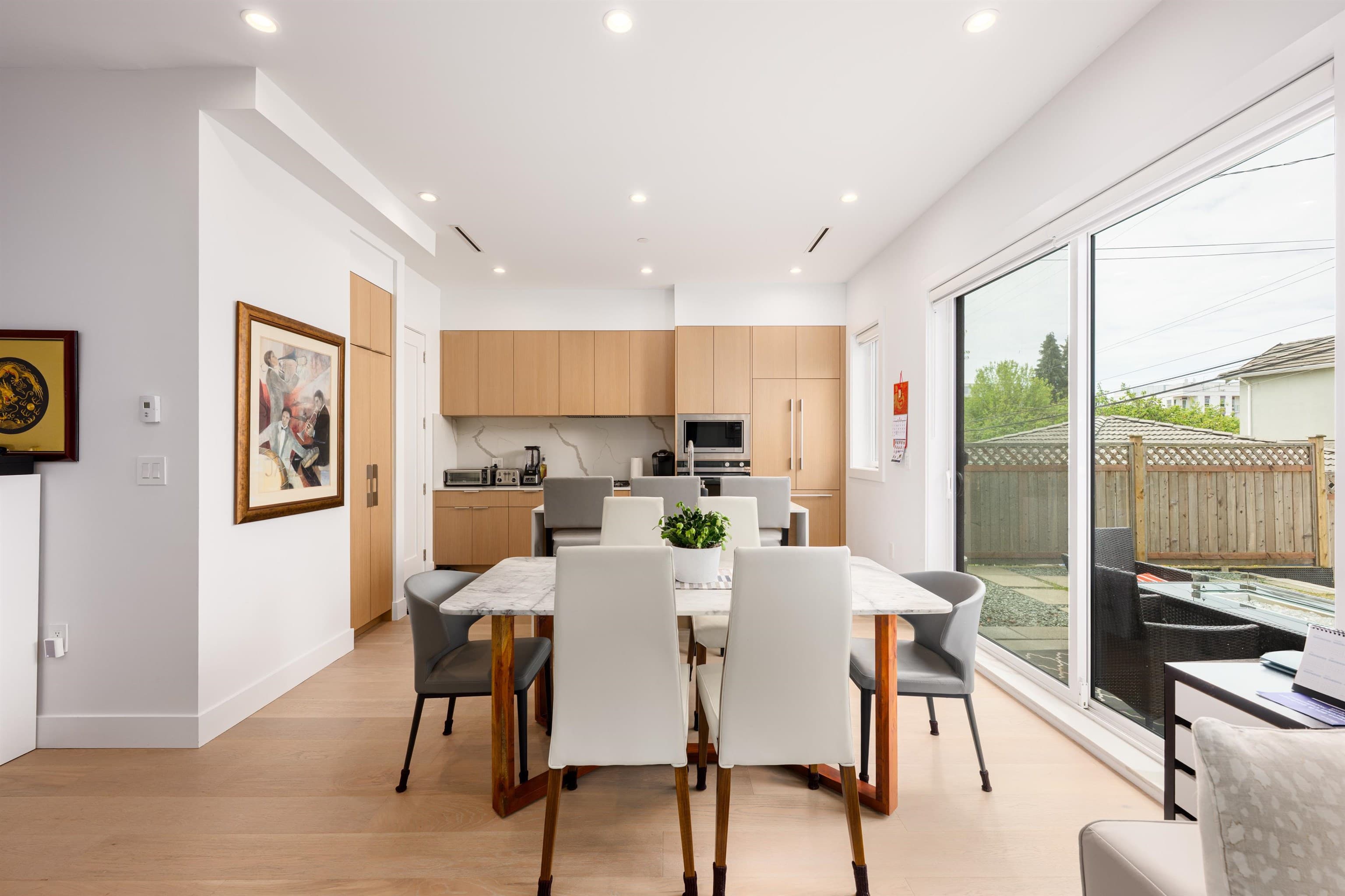 7857 Ontario Street, Vancouver, V5X 3C8 — photo 2
